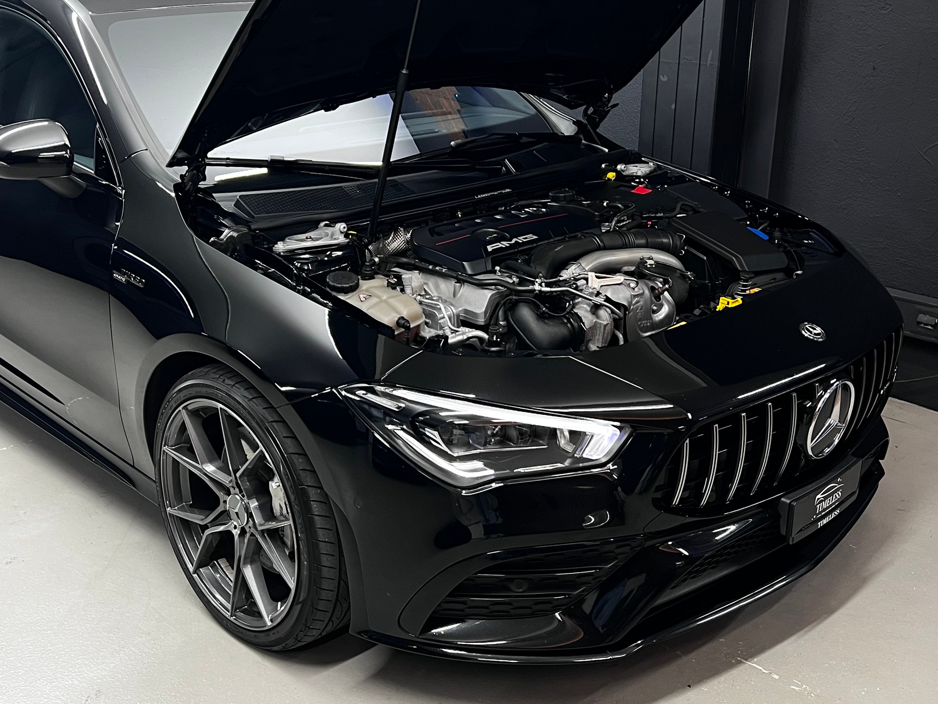 MERCEDES-BENZ CLA 35 AMG 4Matic 7G-DCT-image-2