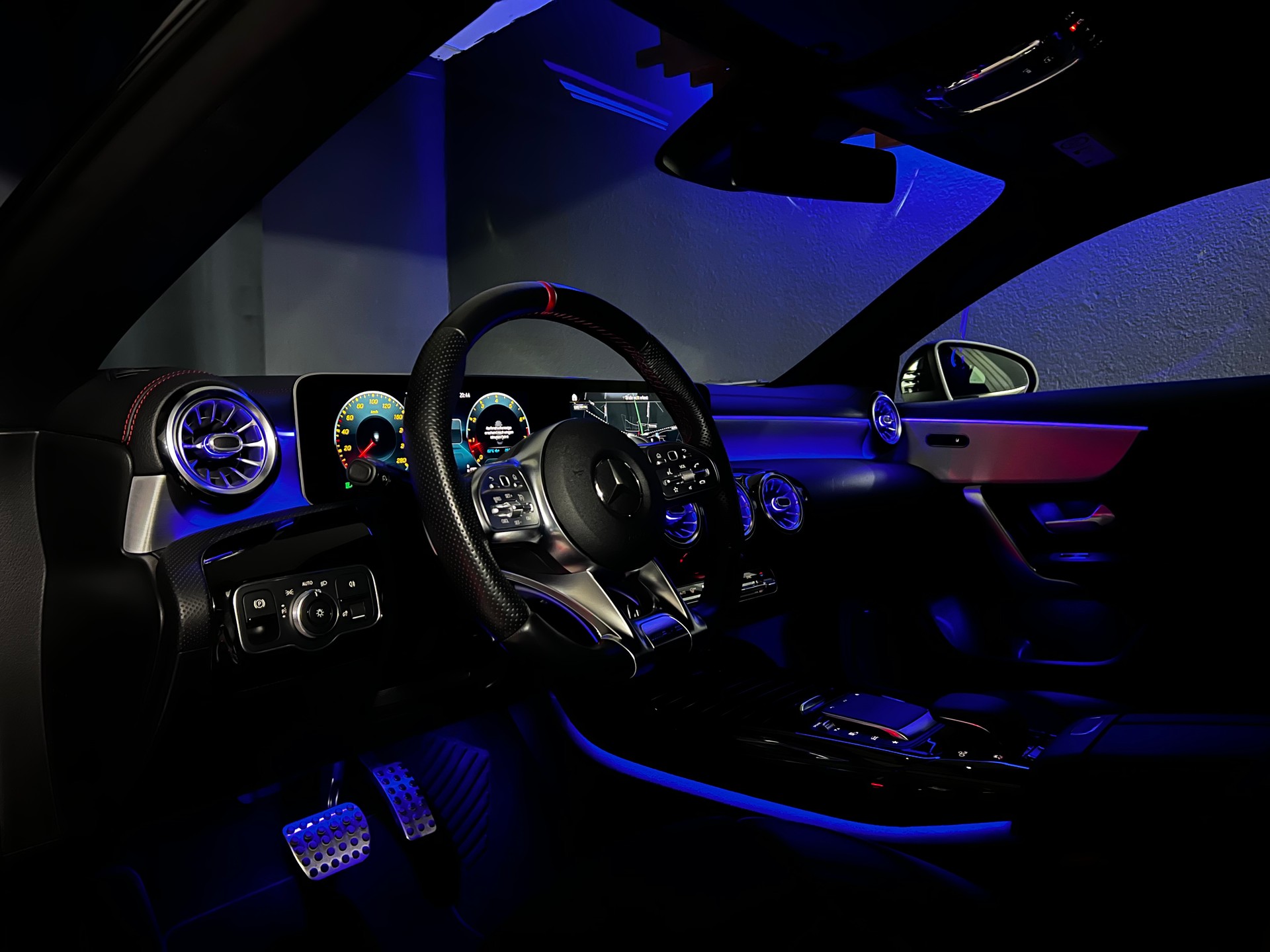 MERCEDES-BENZ CLA 35 AMG 4Matic 7G-DCT-image-9