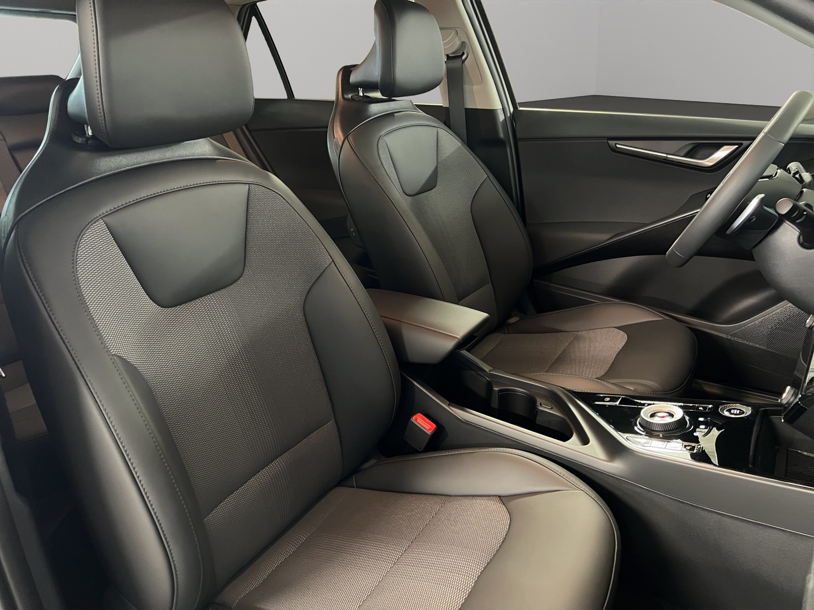 KIA Niro 1.6i Plug-in Hybrid Power Edition-image-12