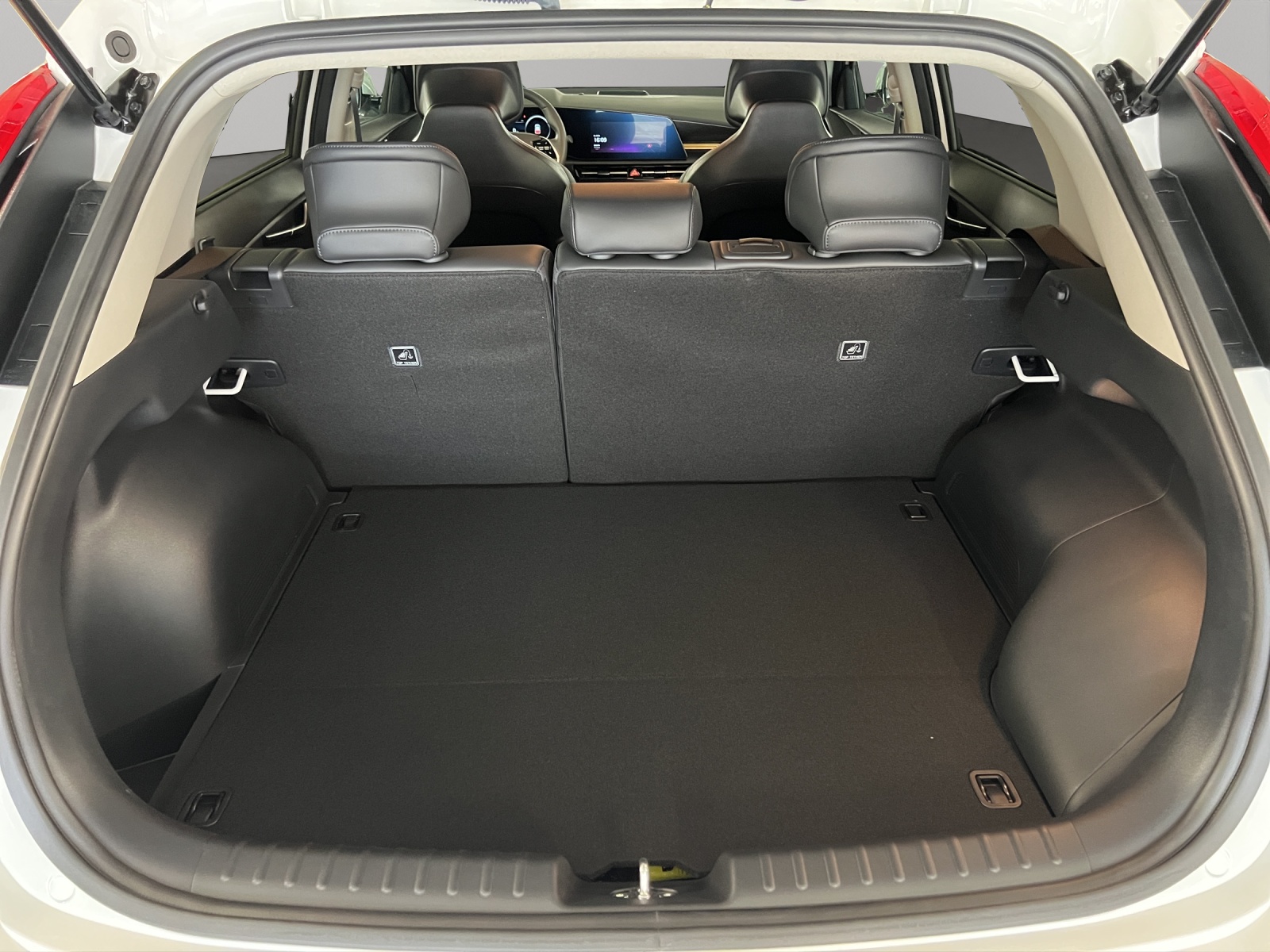 KIA Niro 1.6i Plug-in Hybrid Power Edition-image-13