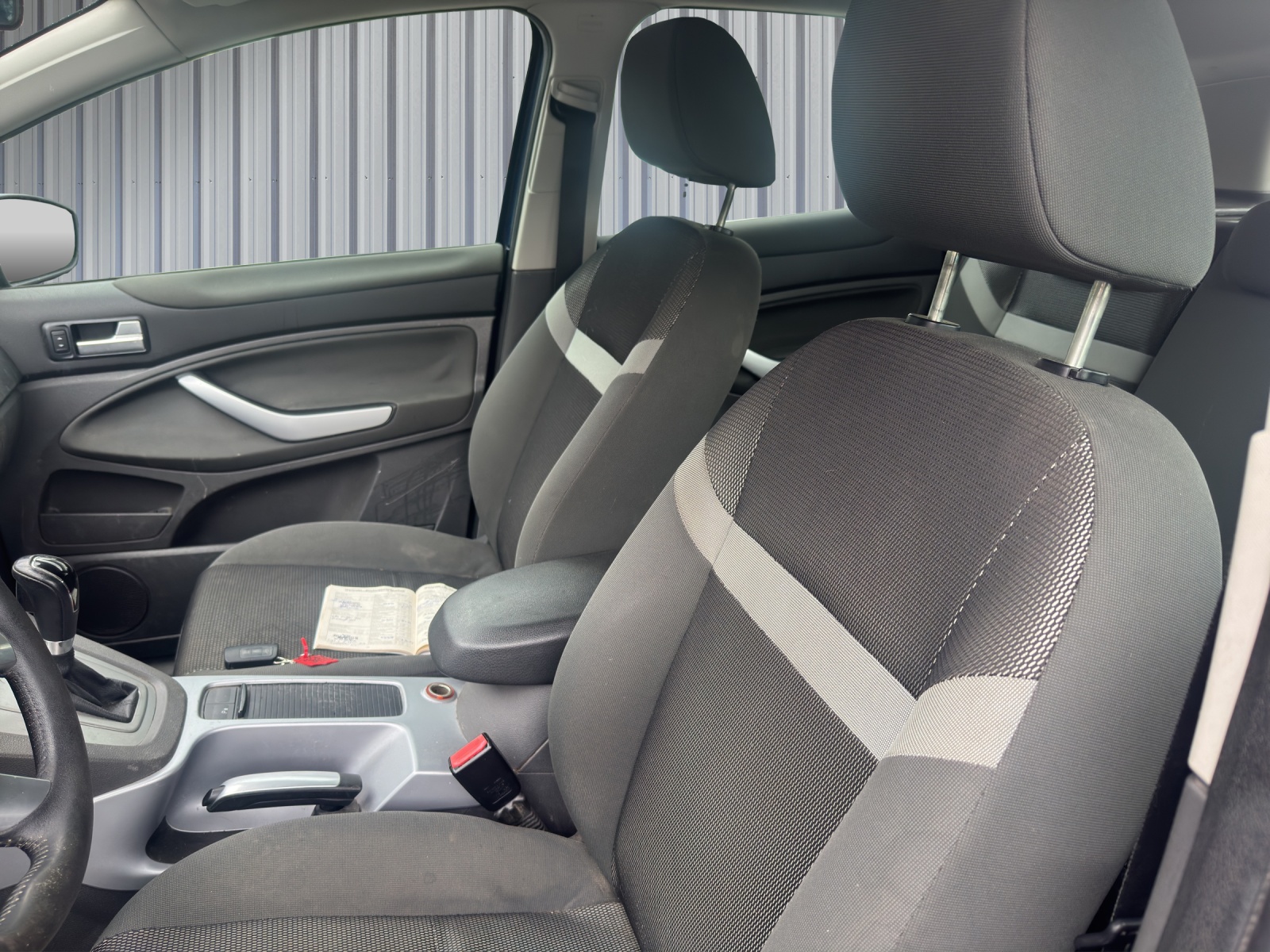 FORD Kuga 2.0 TDCi Titanium 4WD PowerShift-image-6