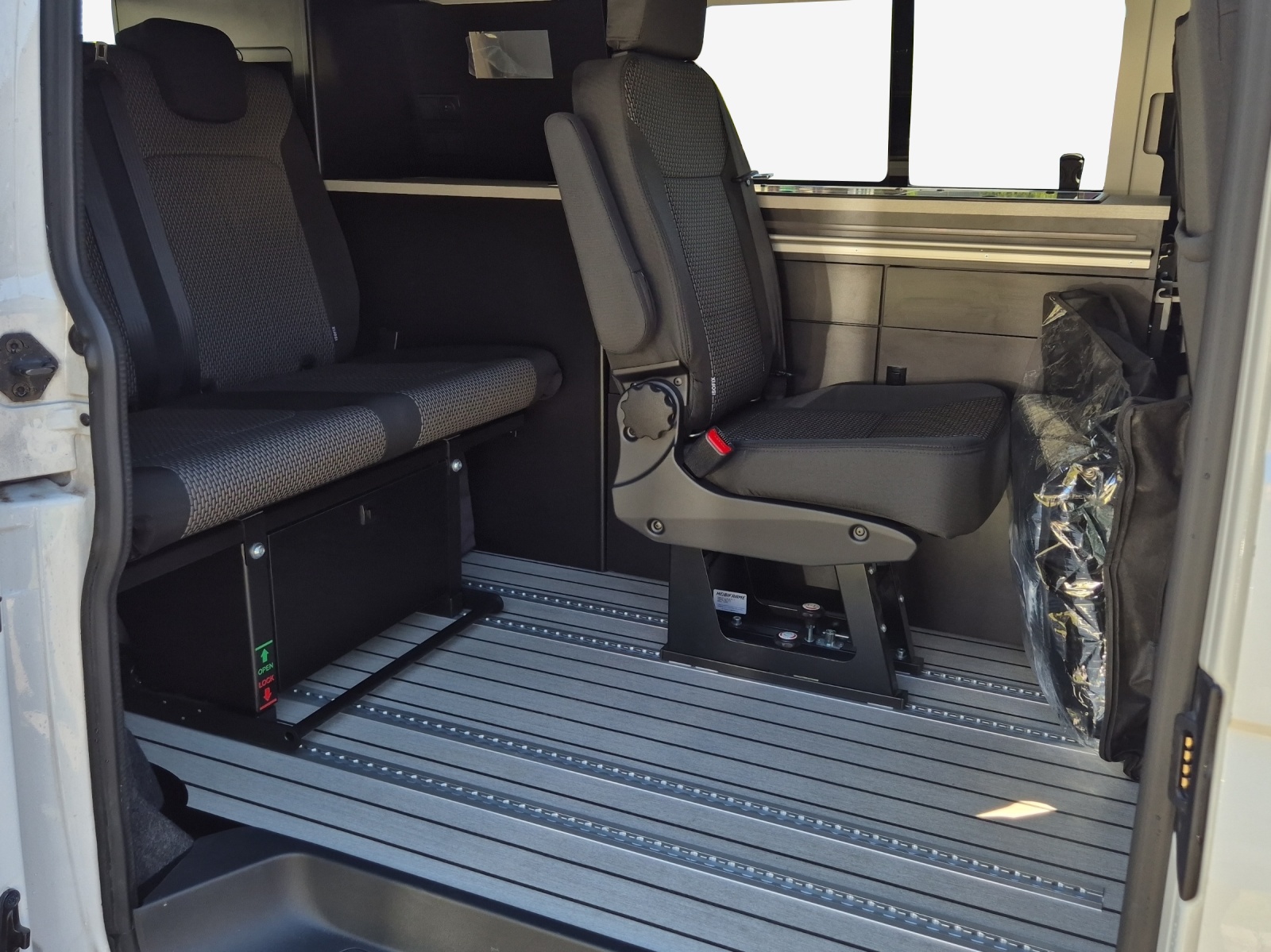 VW T6.1 2.0 TDI-image-14