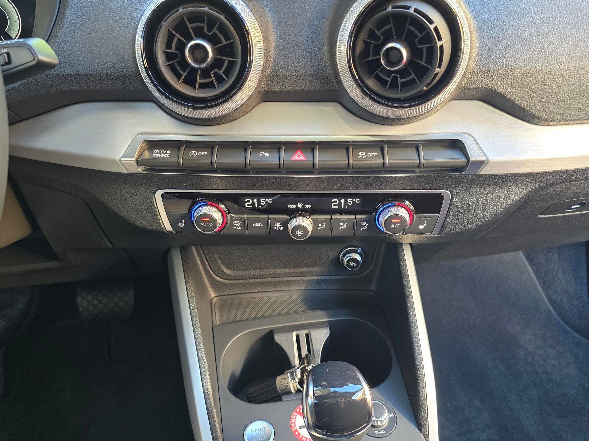 AUDI Q2 35 TFSI advanced S-tronic-image-13