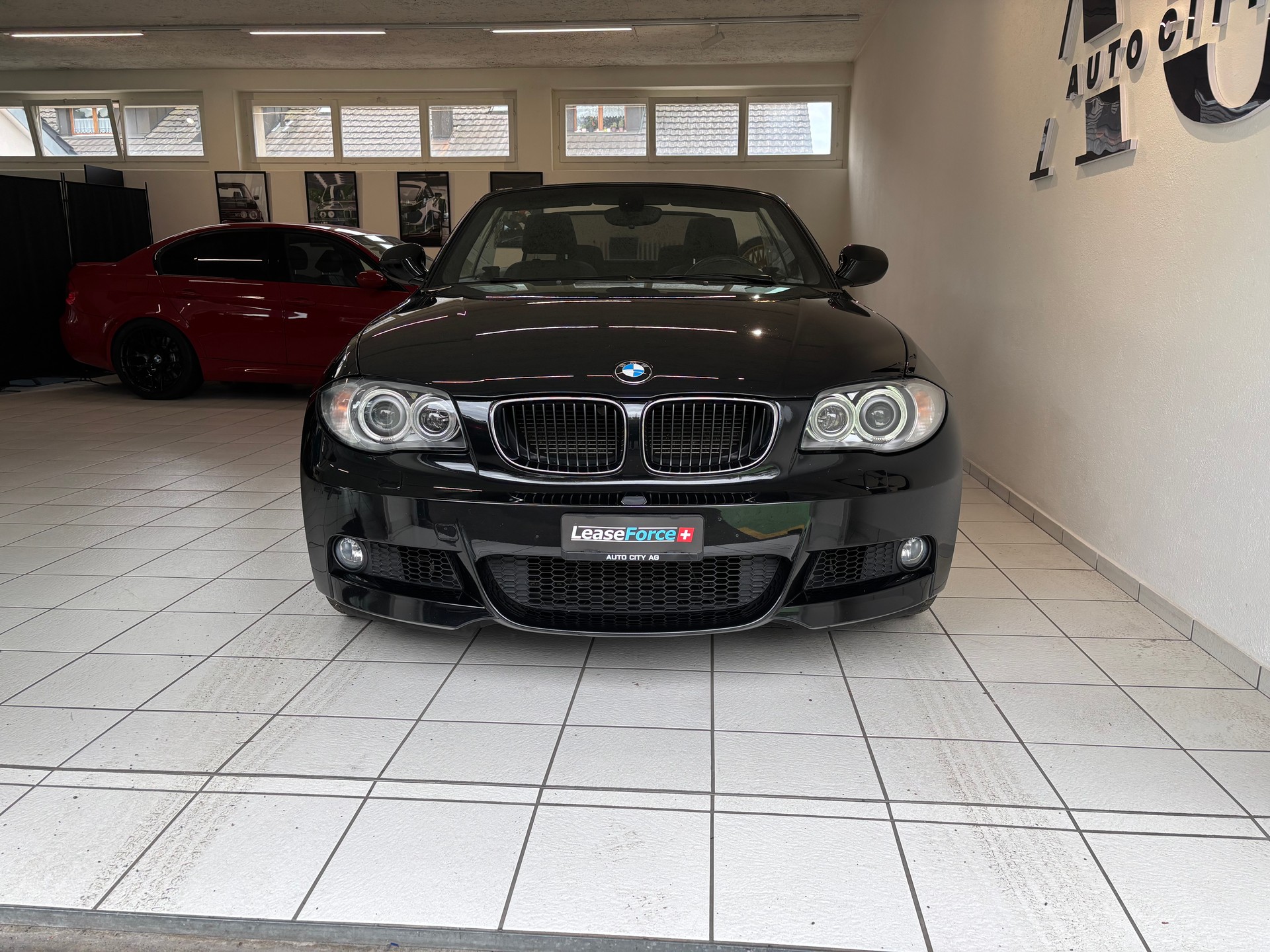 BMW 118i Cabriolet M-Paket-image-6