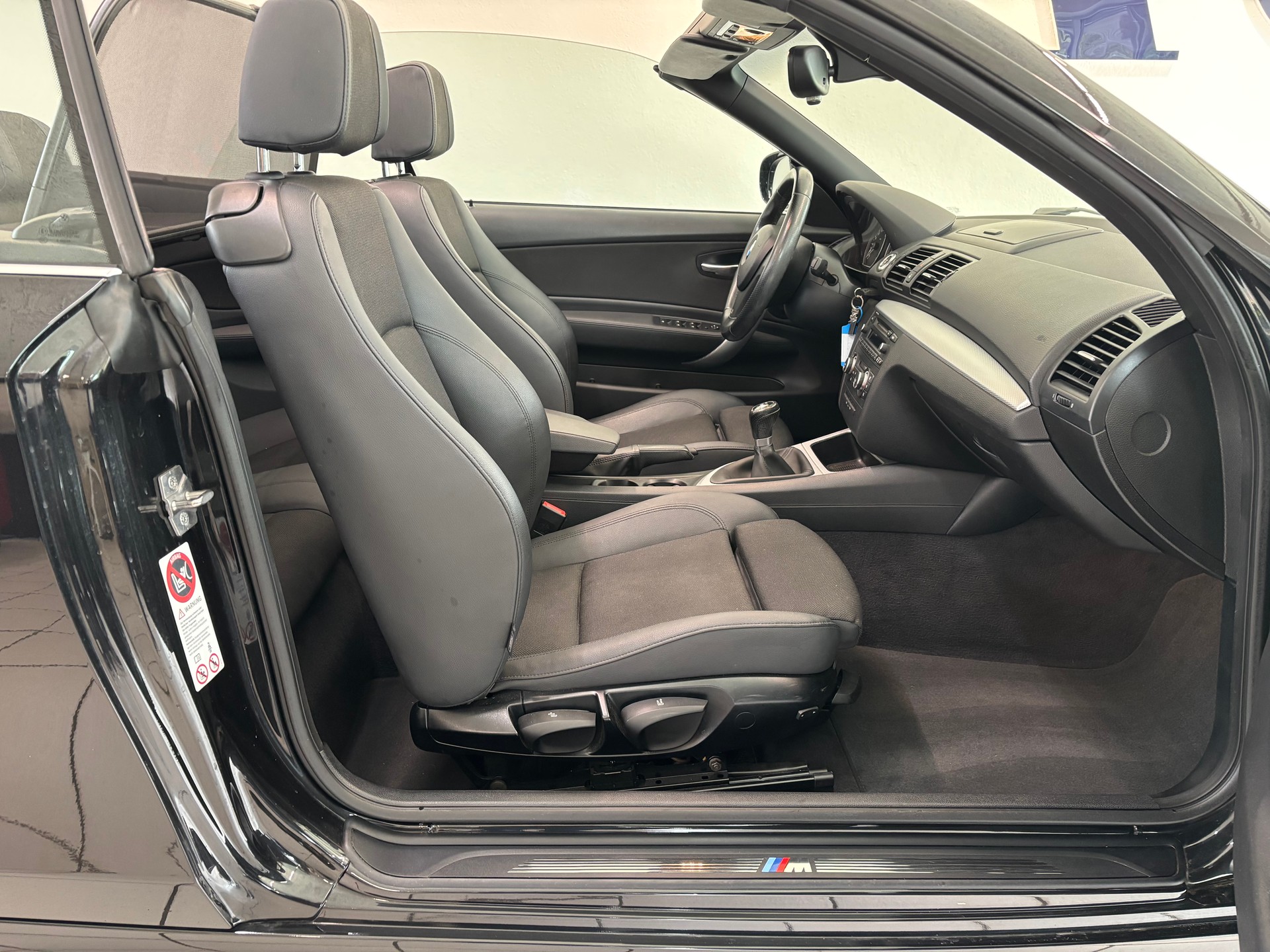 BMW 118i Cabriolet M-Paket-image-12