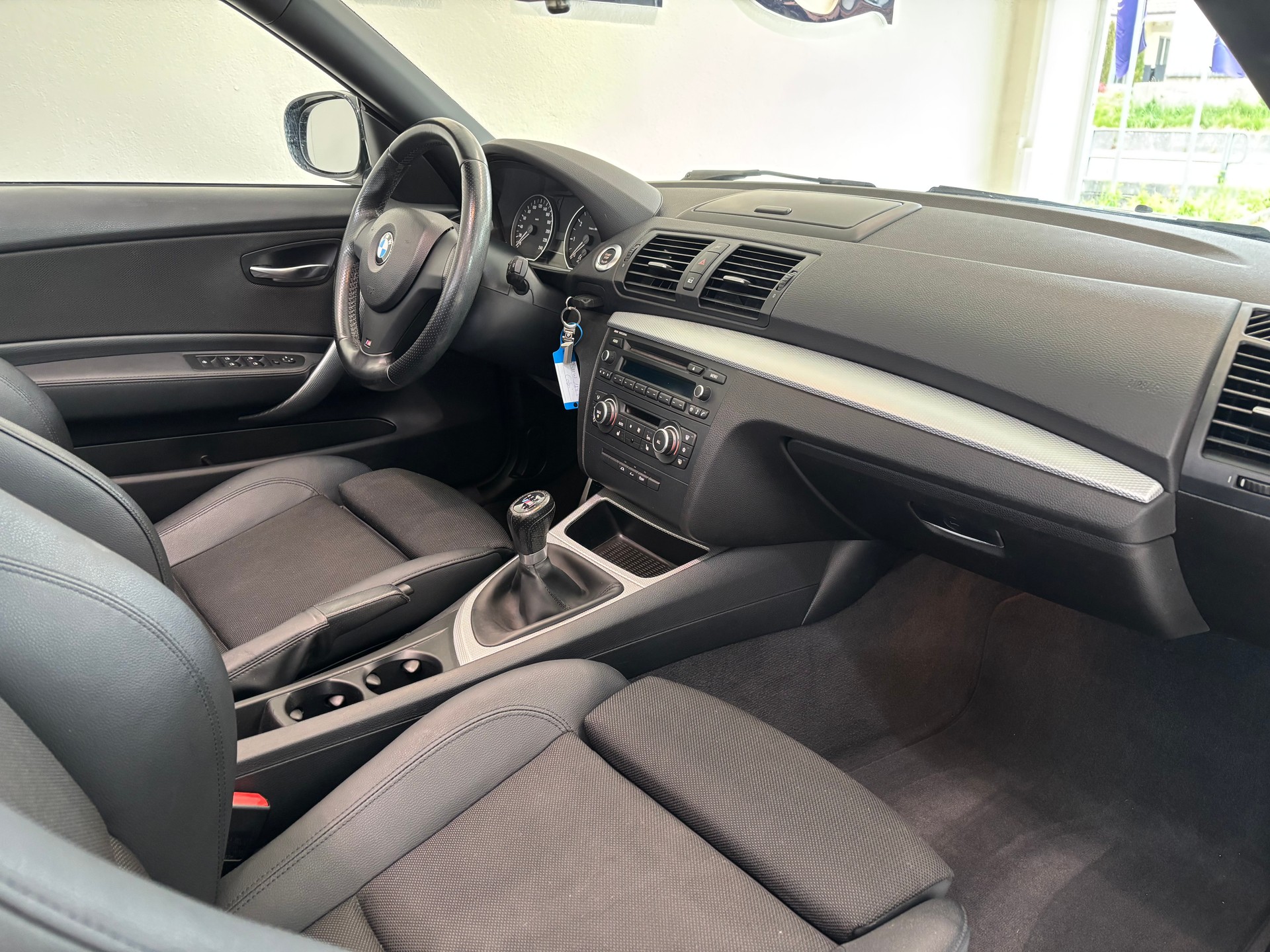BMW 118i Cabriolet M-Paket-image-9