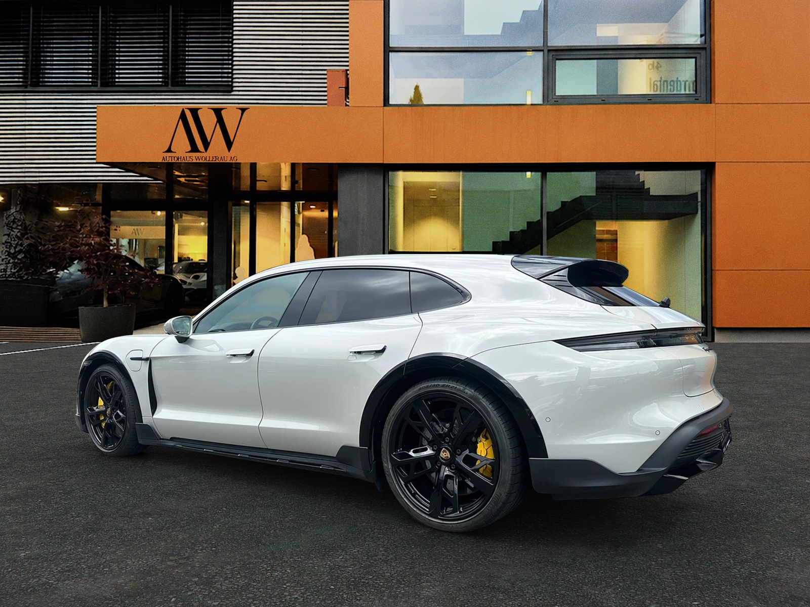 PORSCHE Taycan Cross Turismo Turbo S-image-3