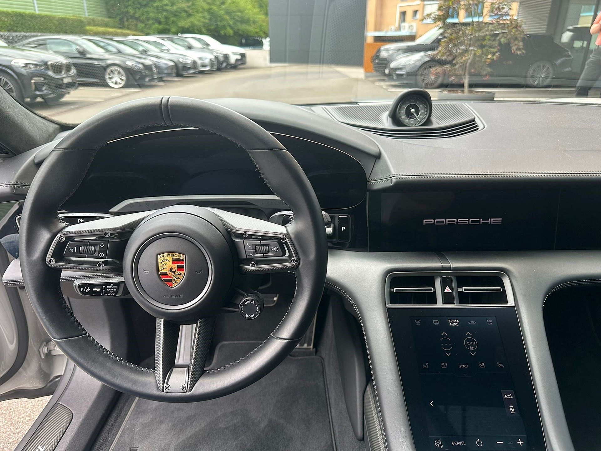 PORSCHE Taycan Cross Turismo Turbo S-image-9