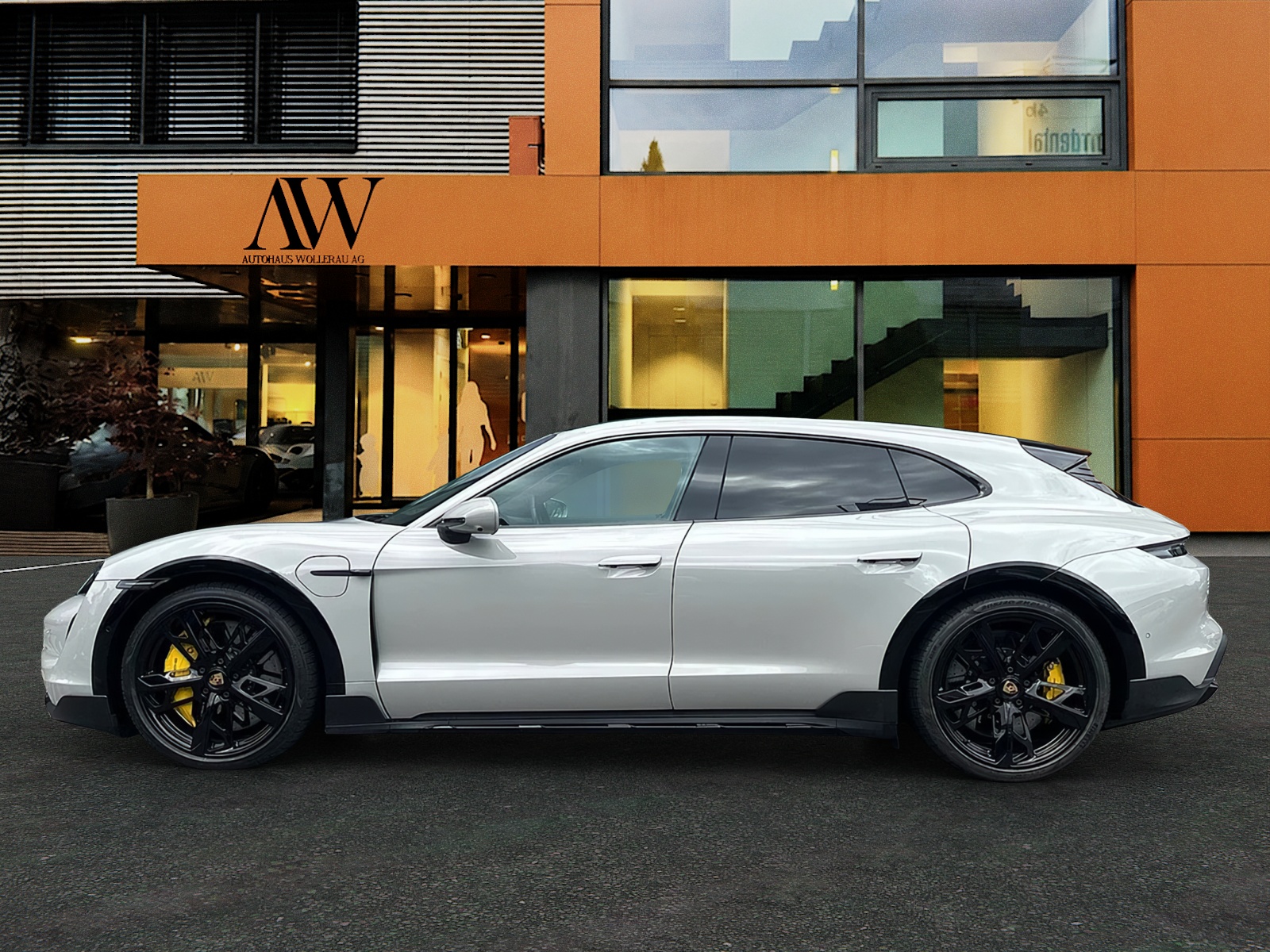 PORSCHE Taycan Cross Turismo Turbo S-image-6