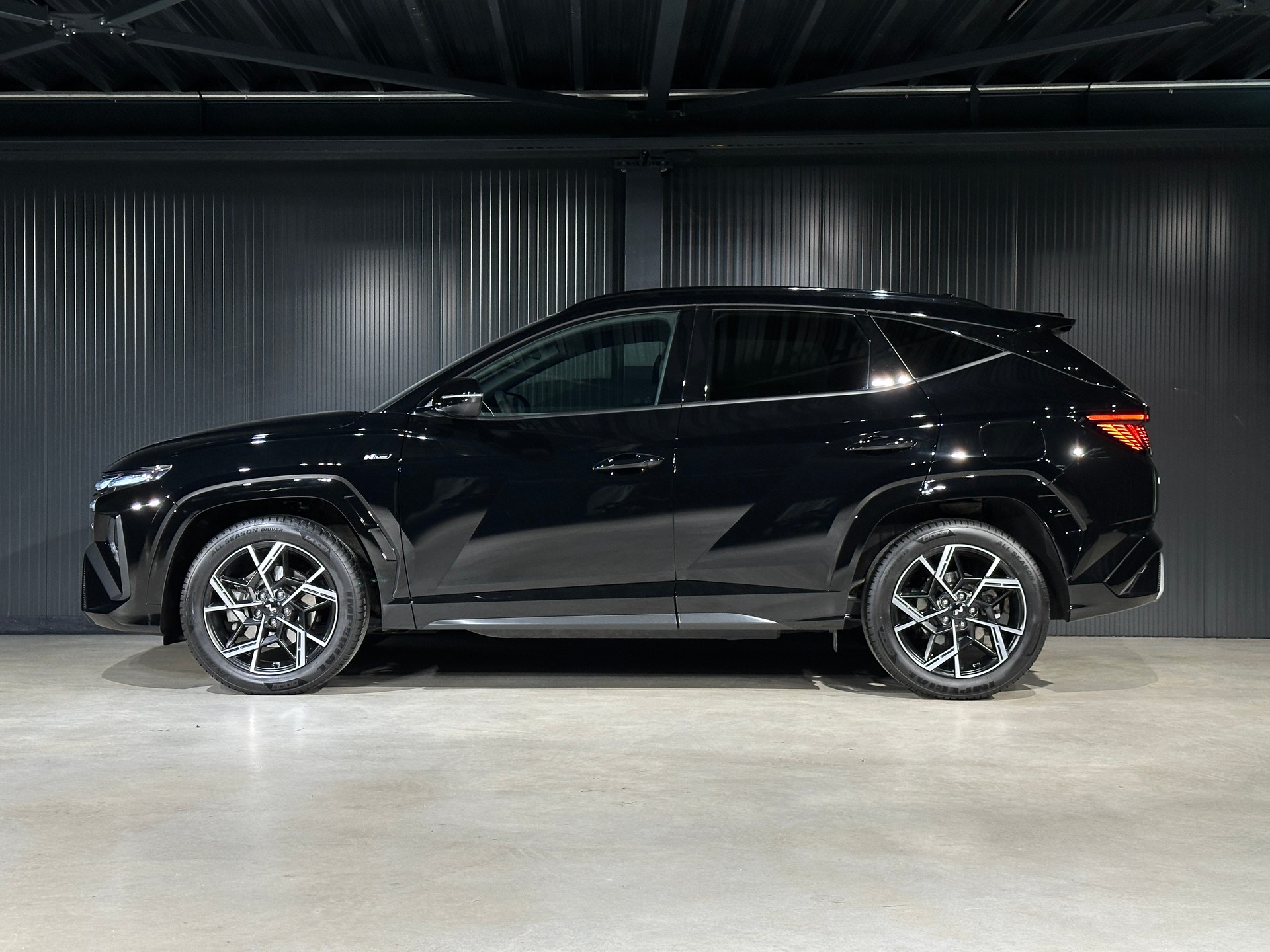 HYUNDAI Tucson 1.6 TGDI AWD 48V N-Line DCT-image-8