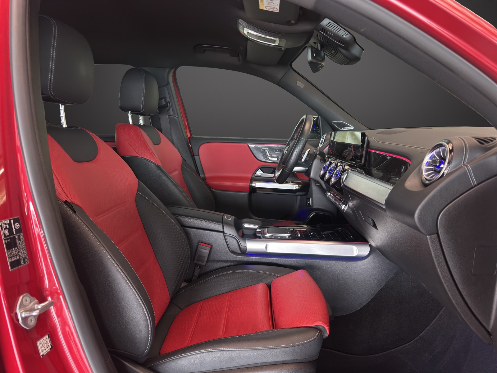 MERCEDES-BENZ GLB 220 d AMG Line 4 MAT.-image-10