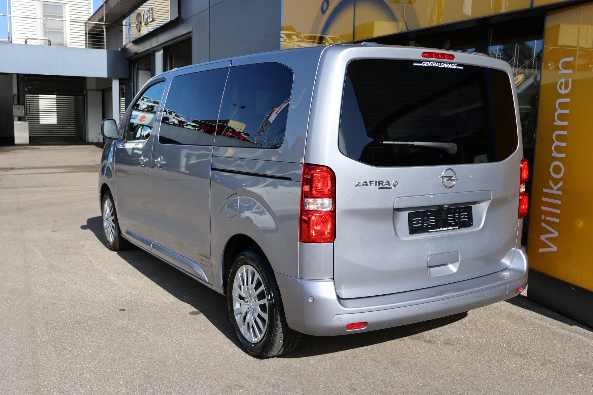 OPEL Zafira-e Life 50kWh Business Edition M-showroom-element-2