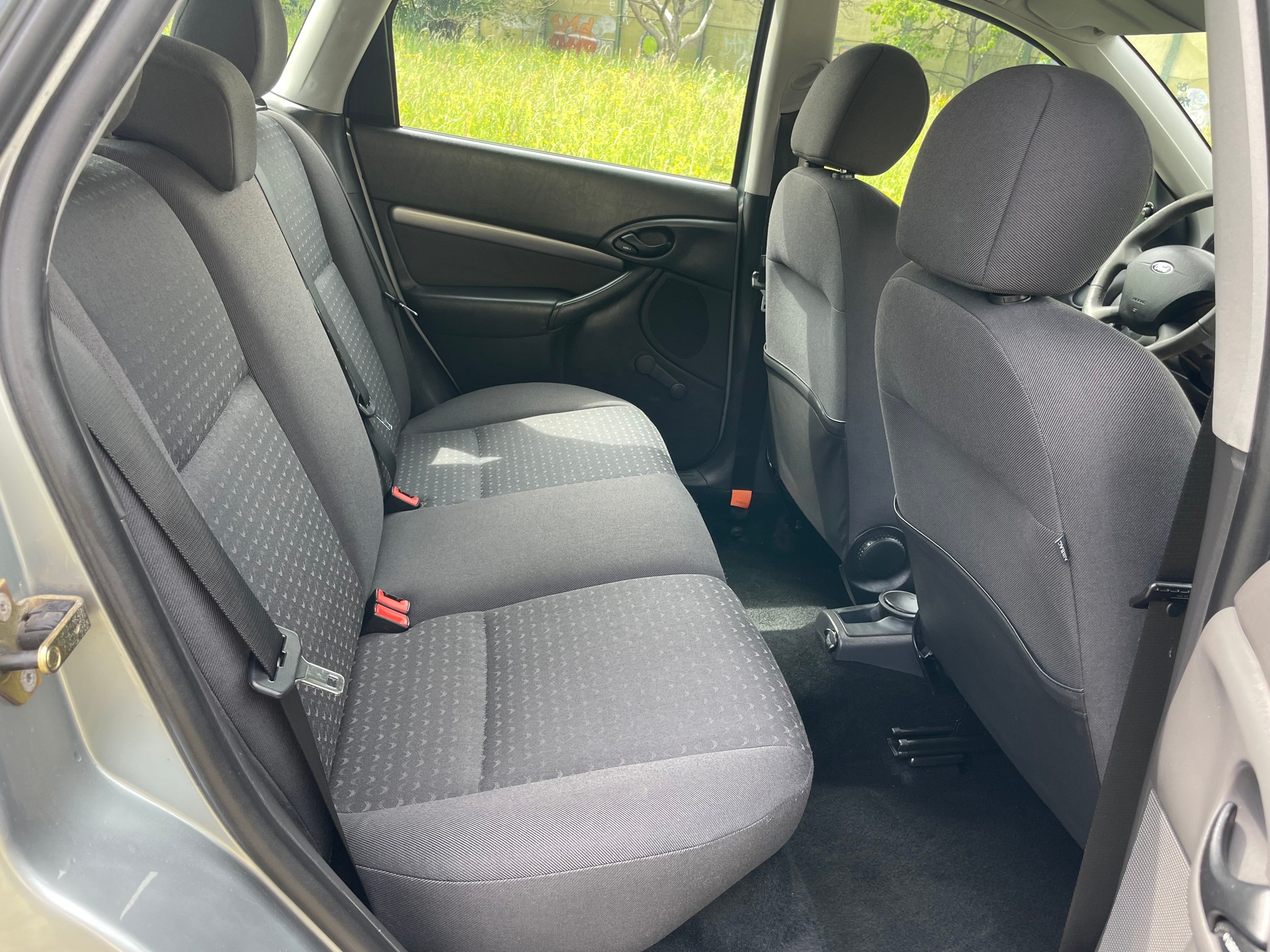 FORD Focus 2.0i 16V Carving-image-8