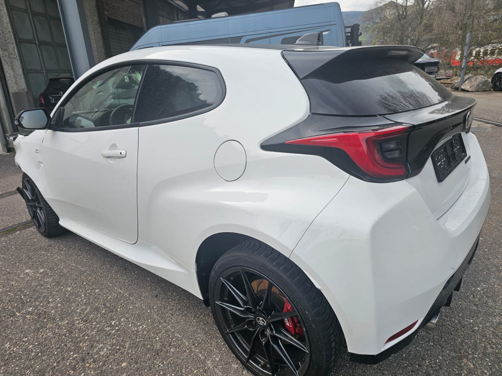 TOYOTA Yaris 1.6 GR Sport-image-0