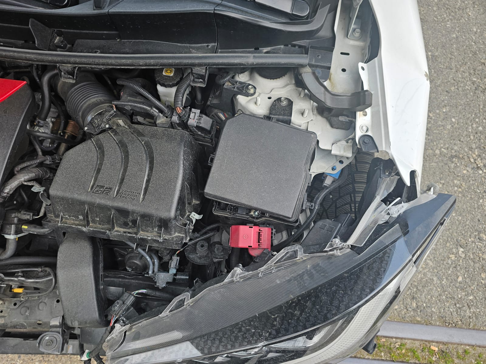 TOYOTA Yaris 1.6 GR Sport-image-5