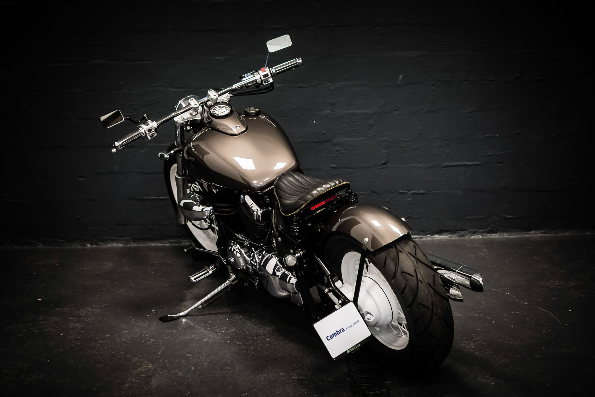 YAMAHA XVS 650 Drag Star-image-9