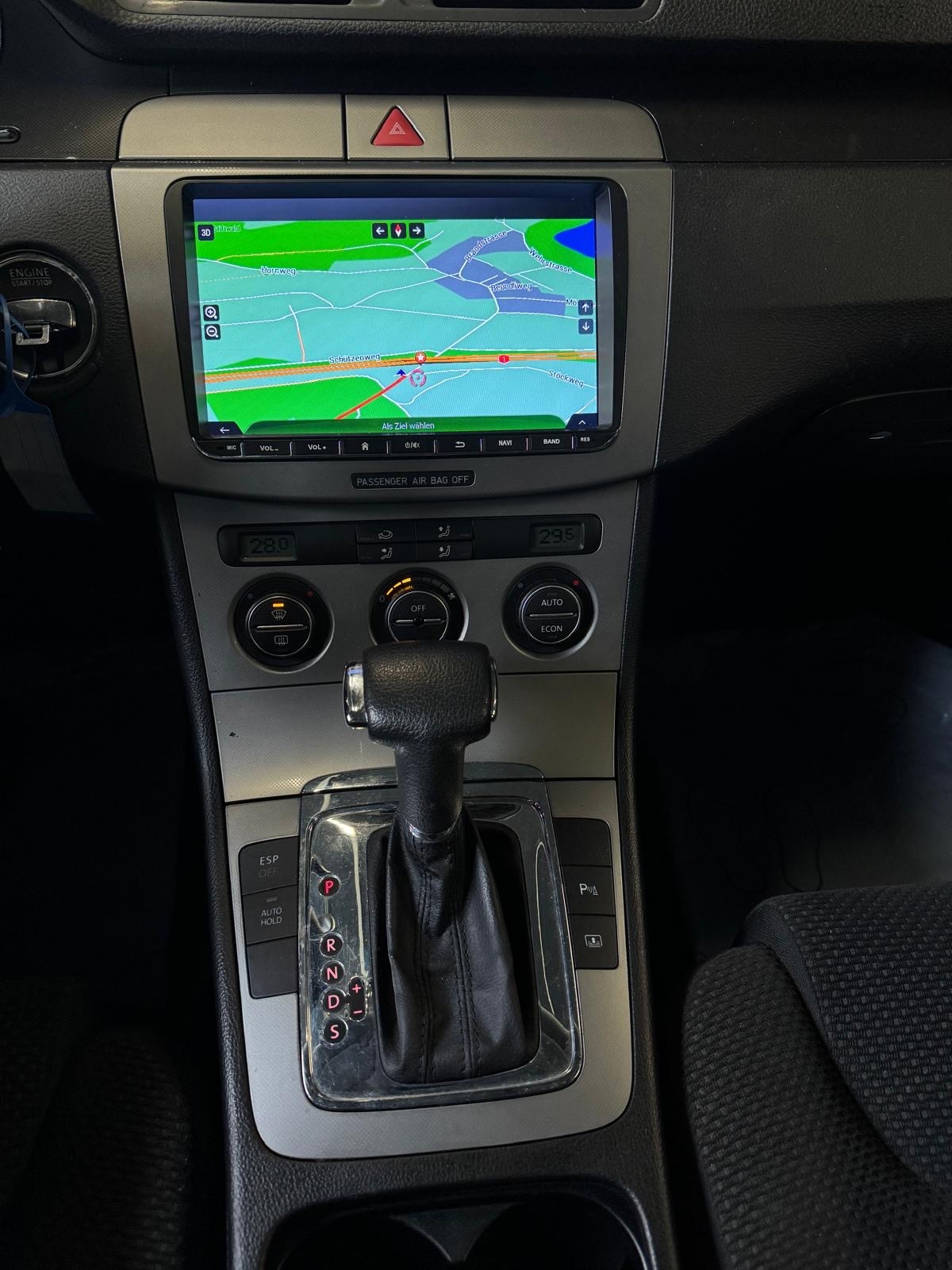 VW Passat 2.0 FSI Comfortline-image-15