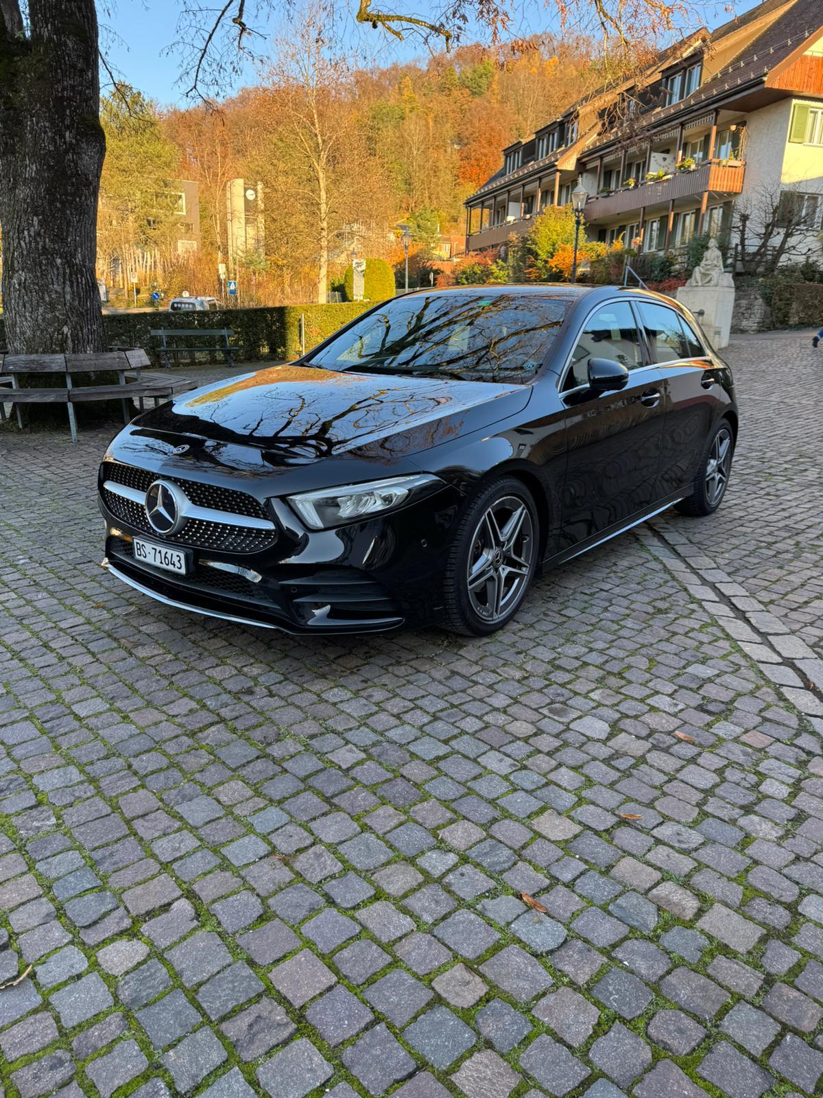 MERCEDES-BENZ A 180 AMG Line 7G-DCT-showroom-element-2