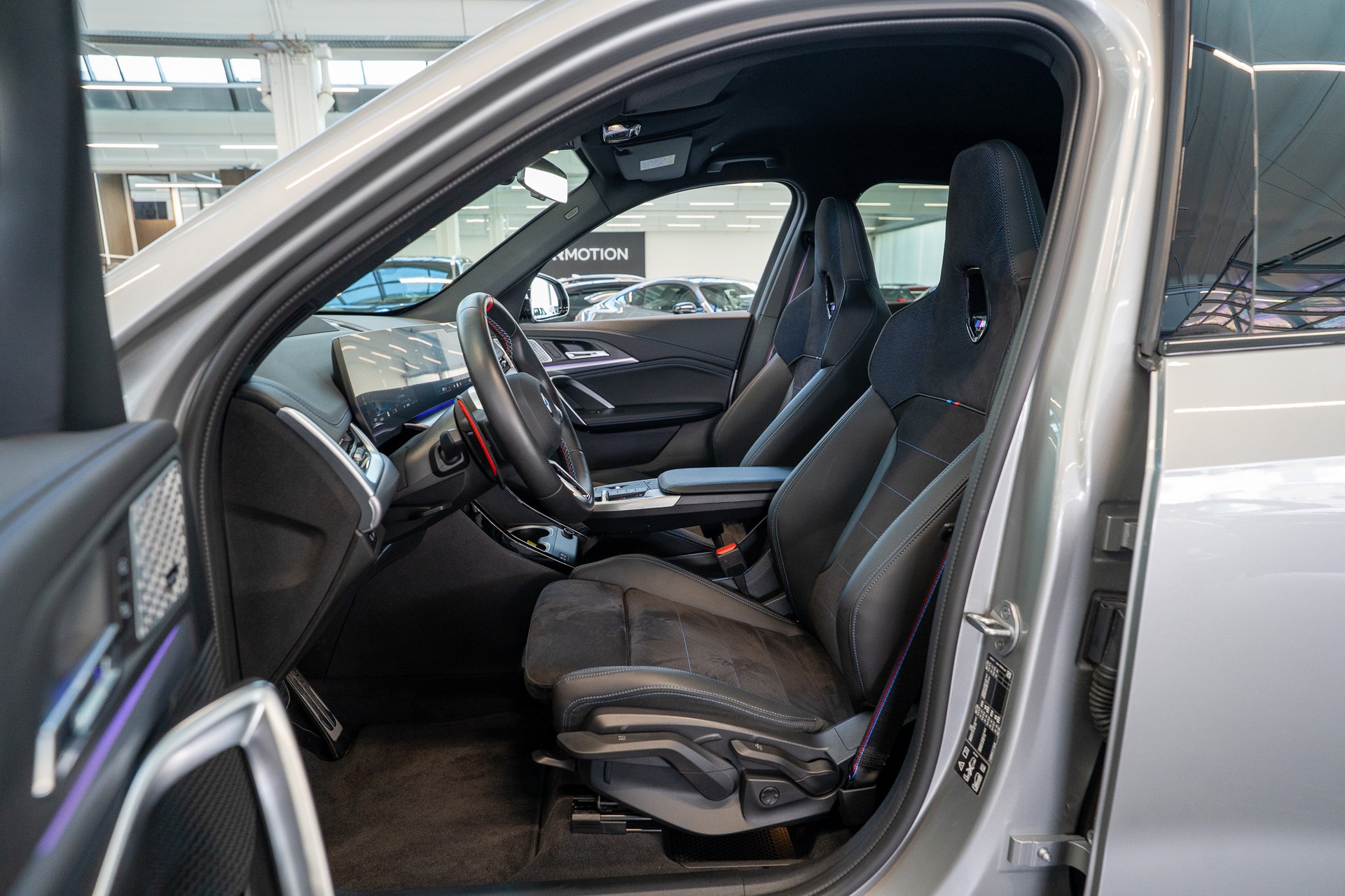 BMW X1 M35i M Sport Pro / 360°Kamera / HeadUp / Harman/Kardon-image-8