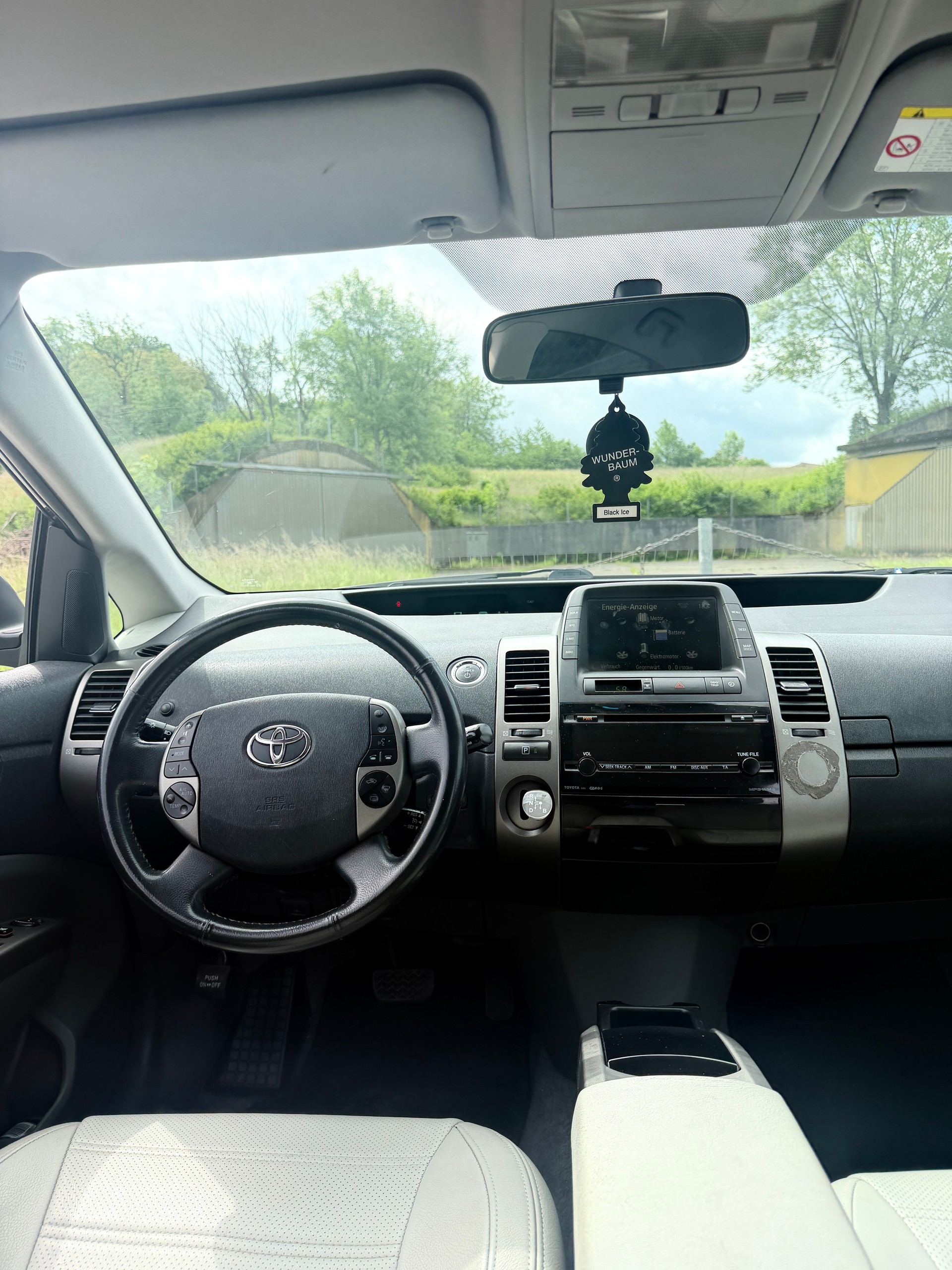 TOYOTA Prius 1.5 16V Hybrid-image-9