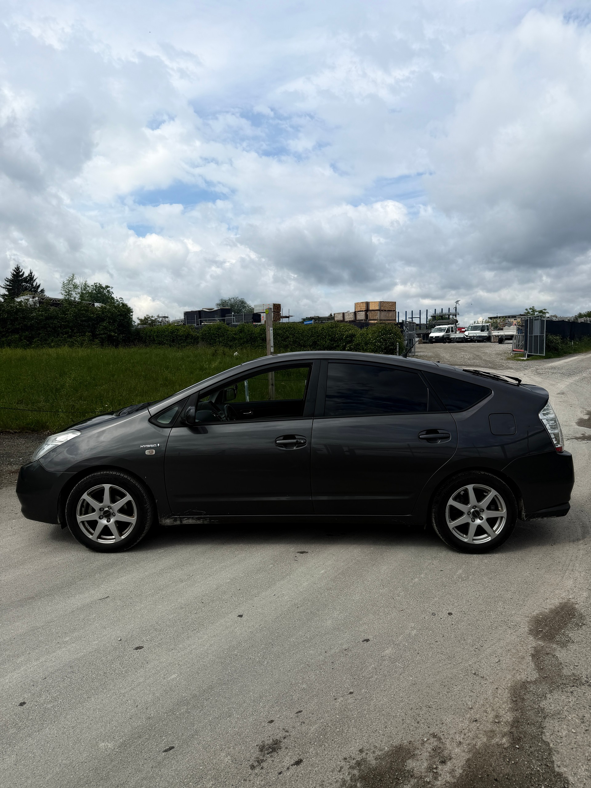 TOYOTA Prius 1.5 16V Hybrid-image-3