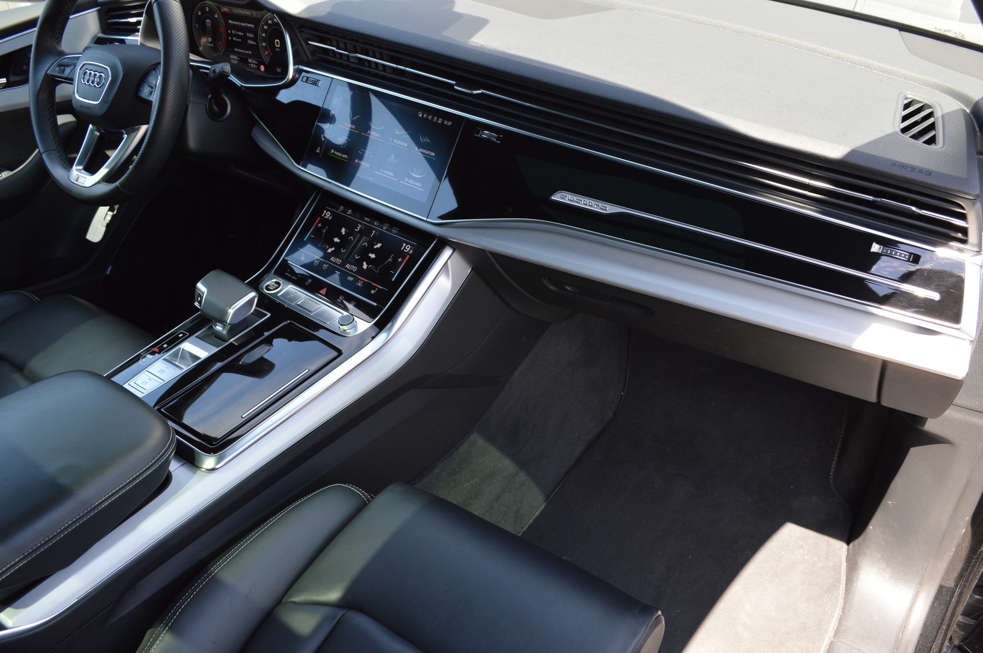 AUDI Q8 50 TDI Black Edition quattro tiptronic-image-12