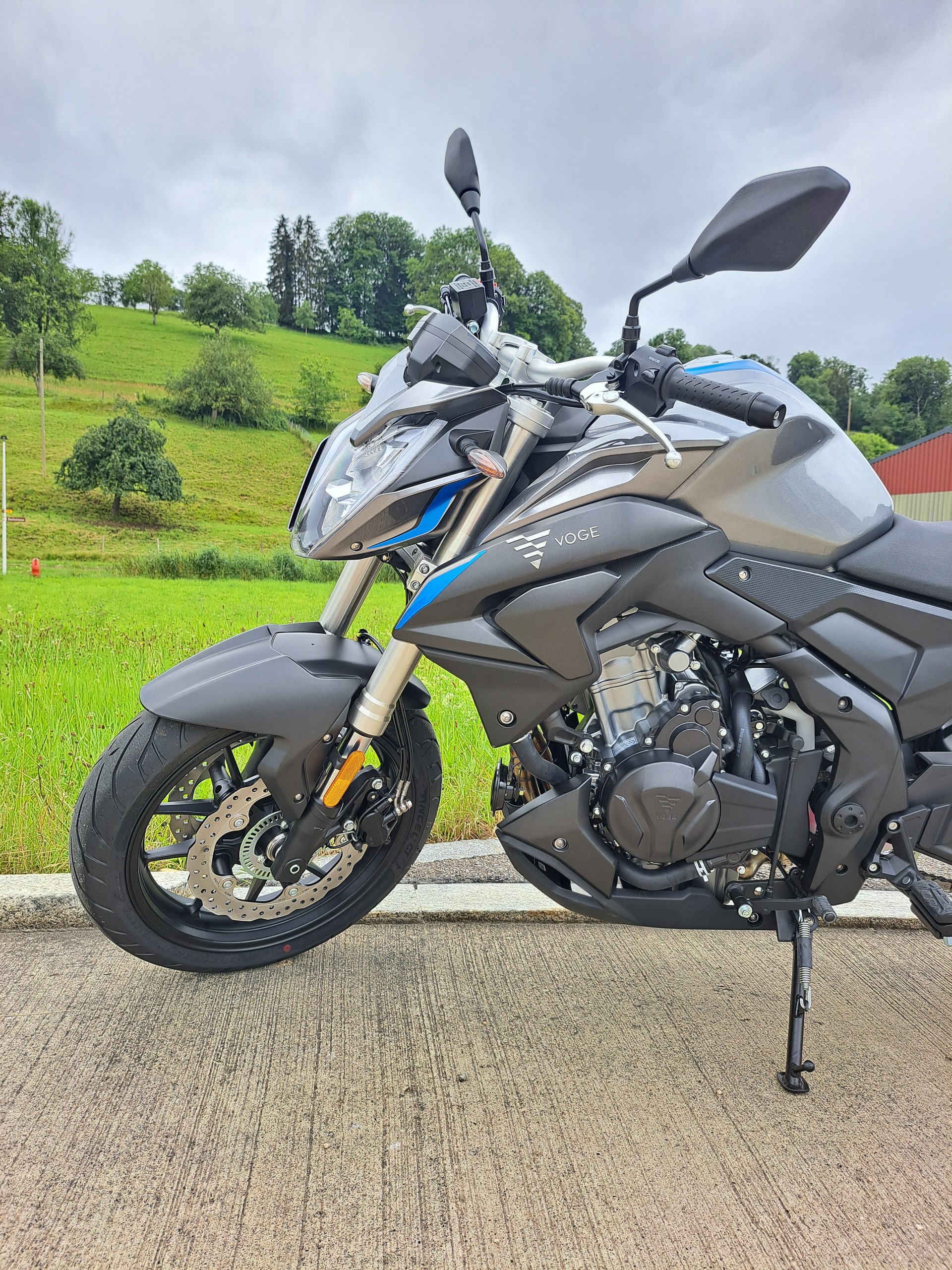VOGE 500R-showroom-element-2