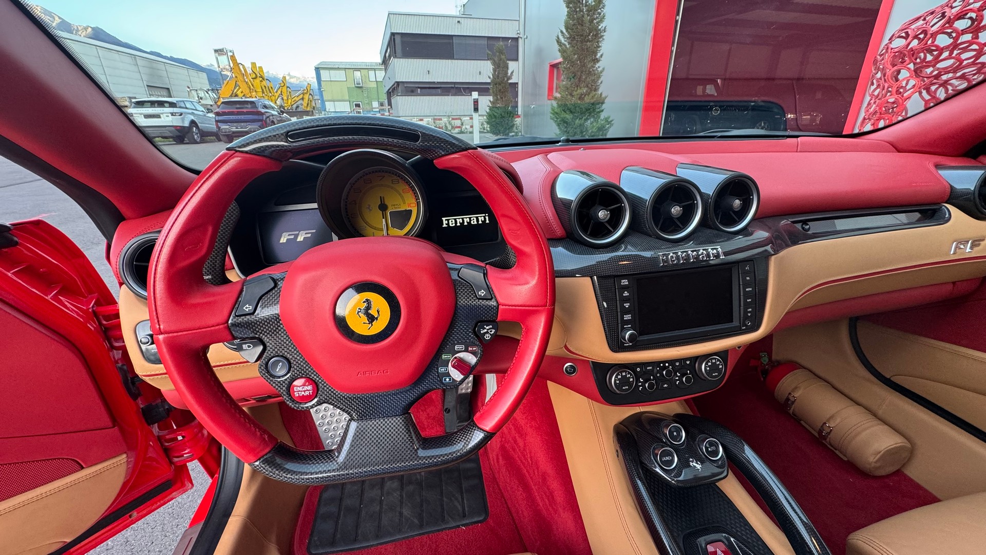 FERRARI FF-image-11