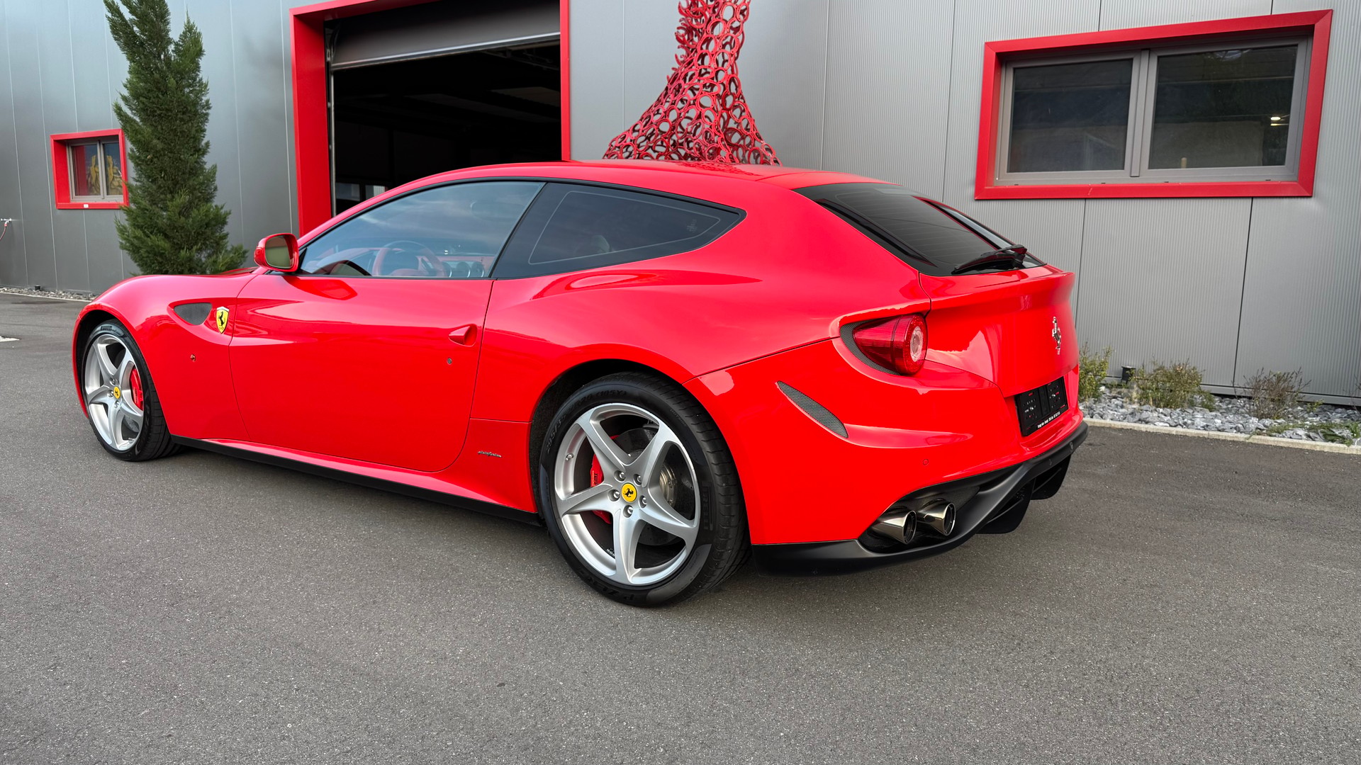 FERRARI FF-image-4