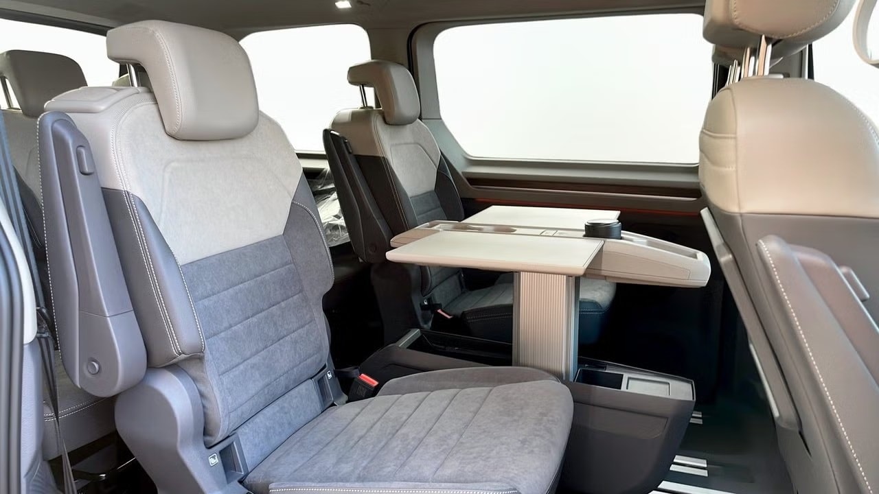 VW Multivan 1.5 eHybrid Style 4Motion DSG 7 Sitzer-image-11
