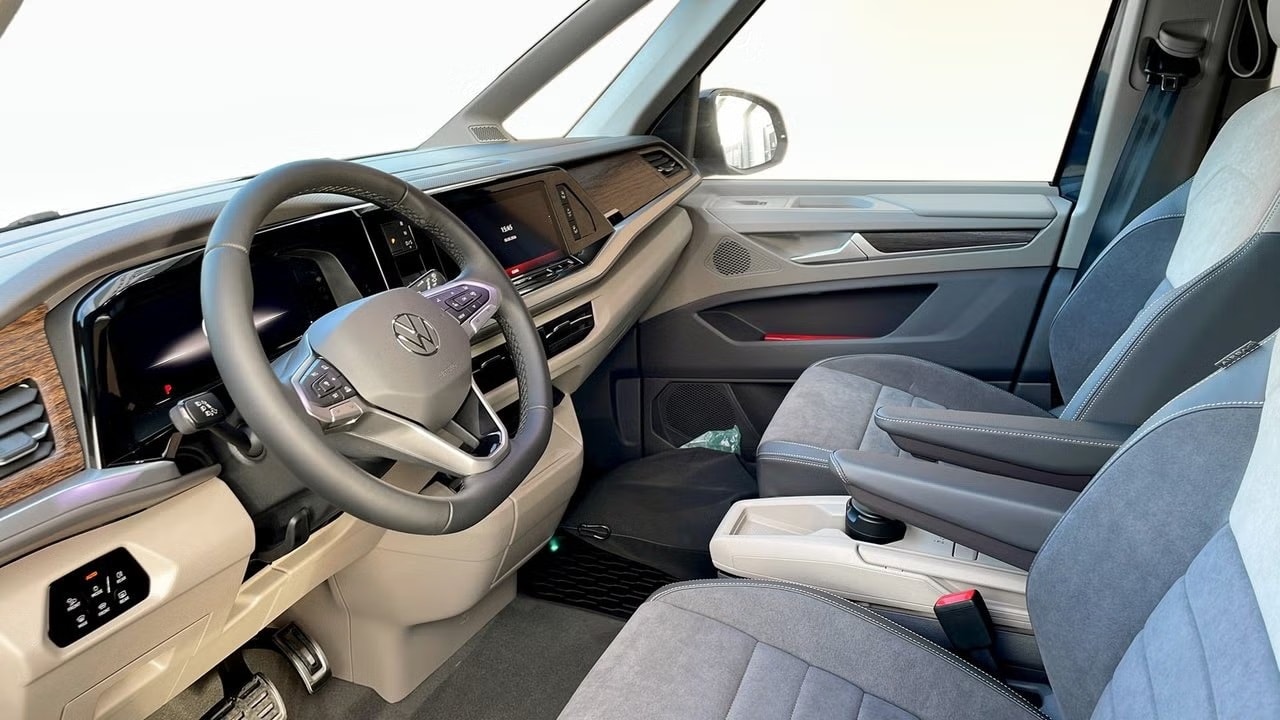 VW Multivan 1.5 eHybrid Style 4Motion DSG 7 Sitzer-image-8