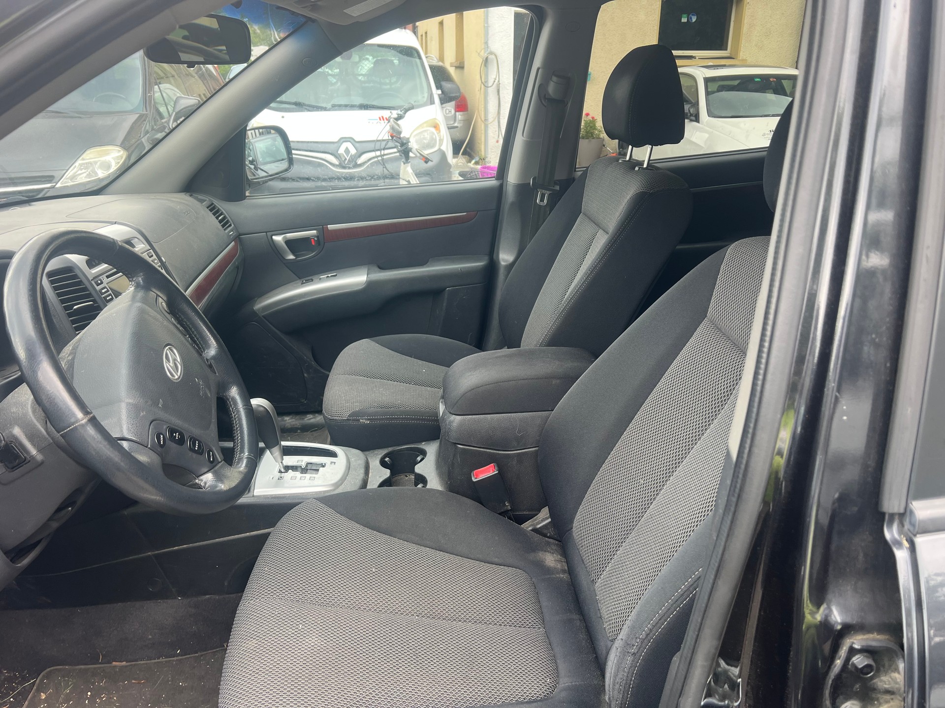 HYUNDAI Santa Fe 2.2 CRDi Premium 4WD Automatic-image-7