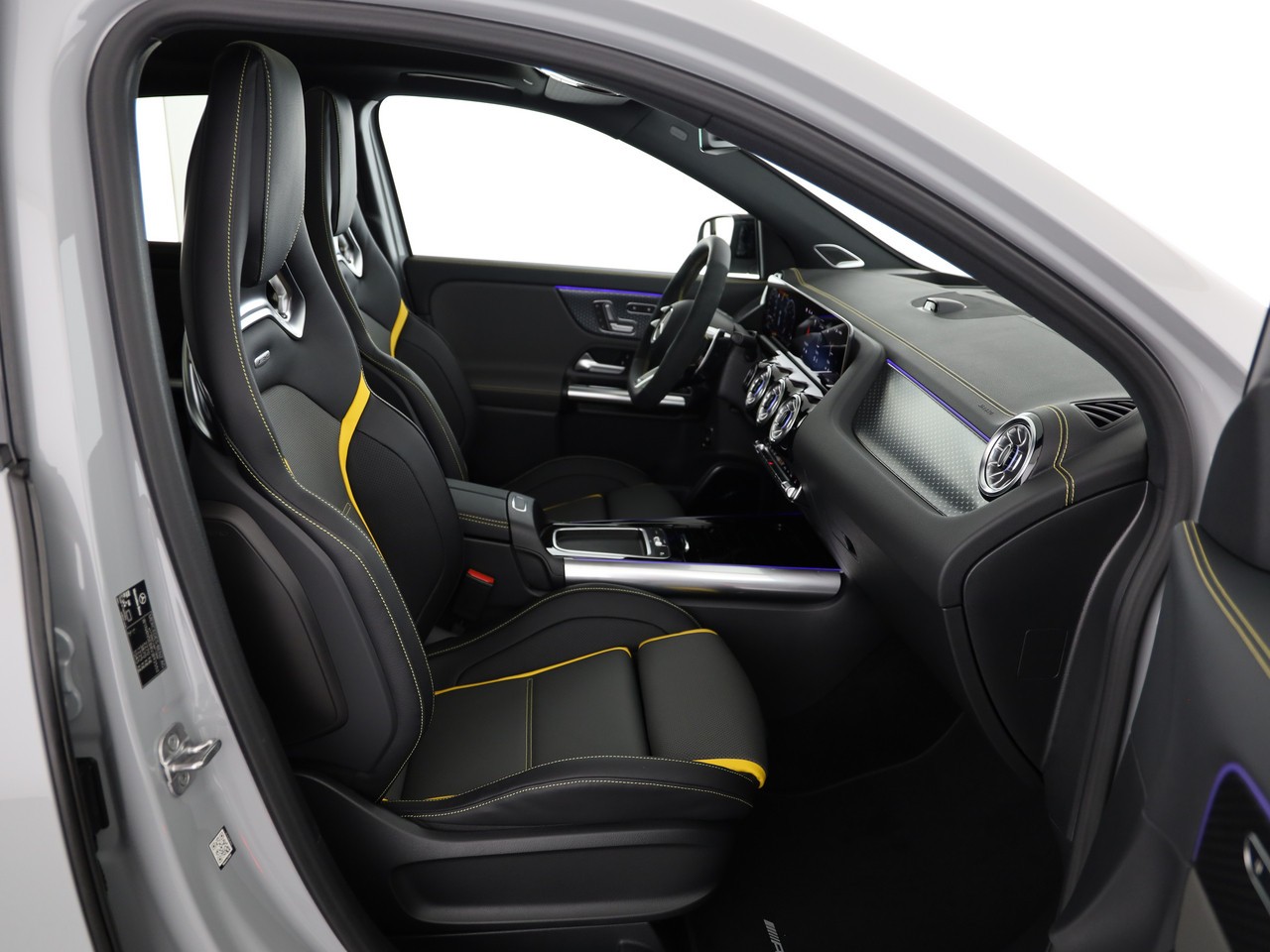 MERCEDES-BENZ GLA AMG 45 S 4Matic+ 8G-DCT-image-9