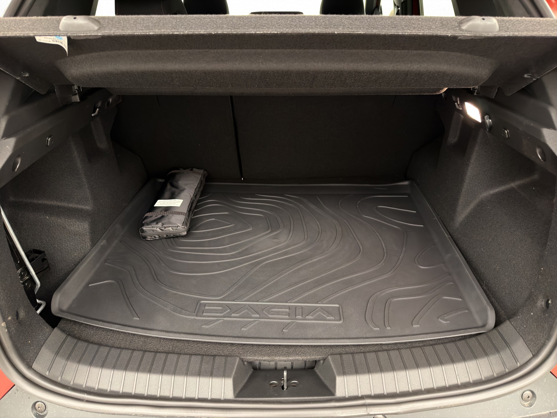 DACIA Duster 1.2 TCe Extreme 4WD-image-12
