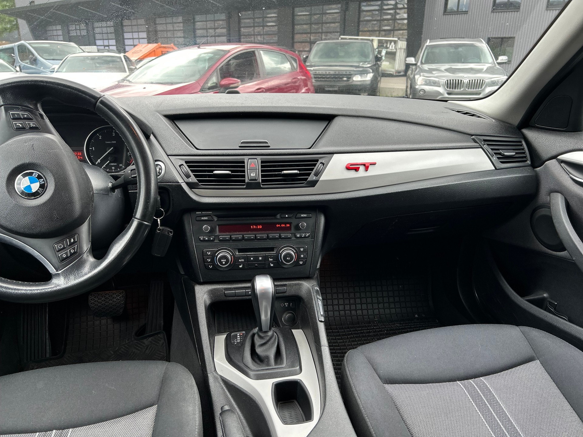 BMW X1 xDrive 18d Steptronic-image-11