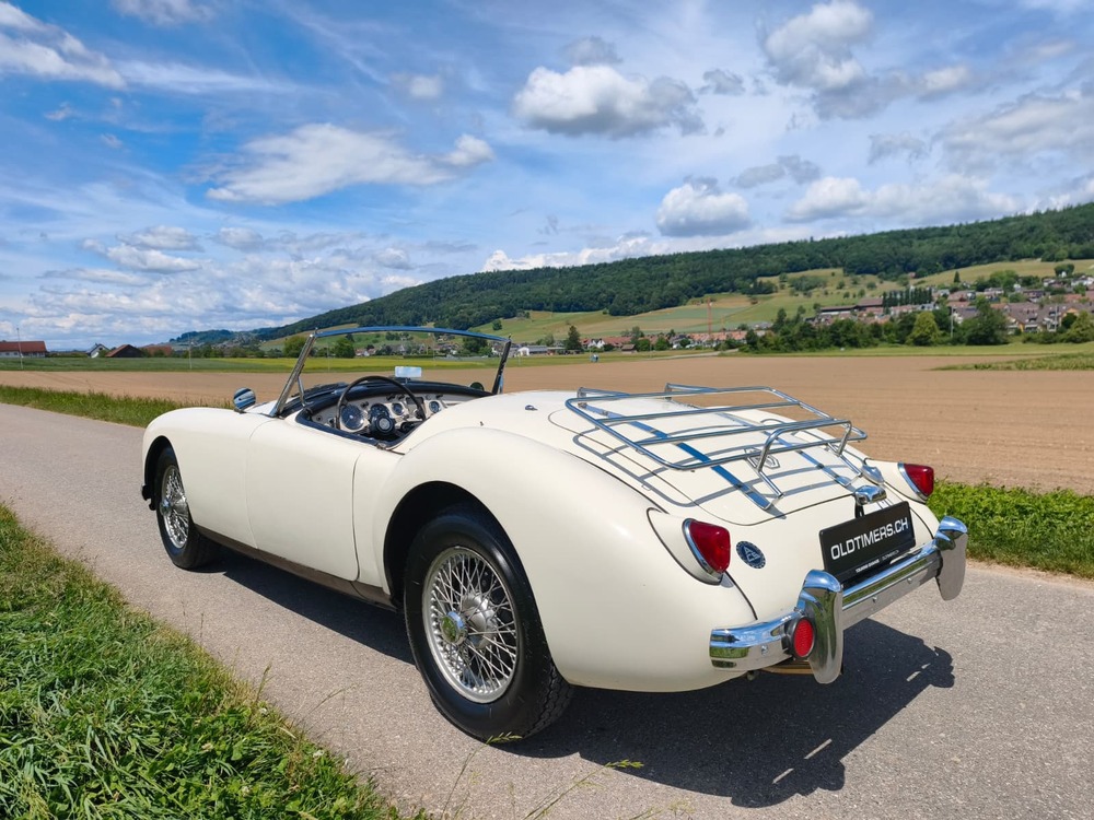 MG 1500-image-1
