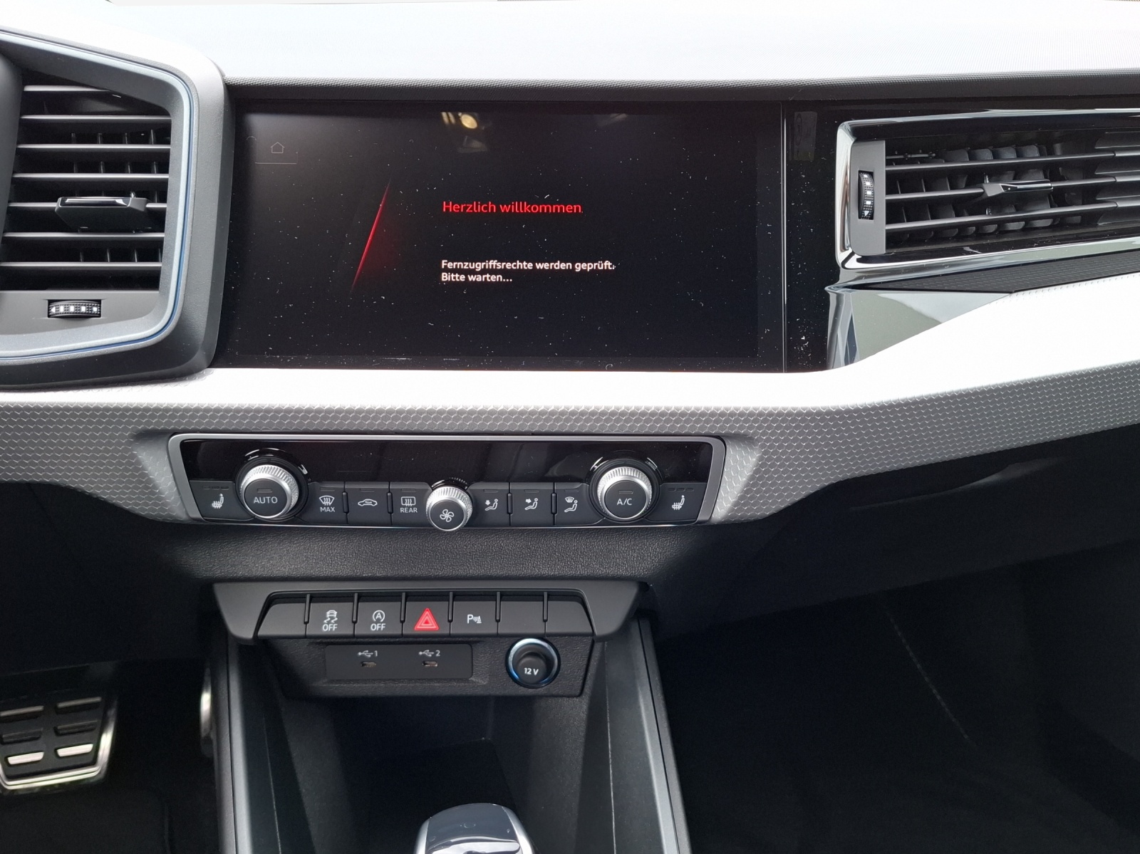 AUDI A1 Sportback 30 TFSI S Line Attraction S-tronic-image-10