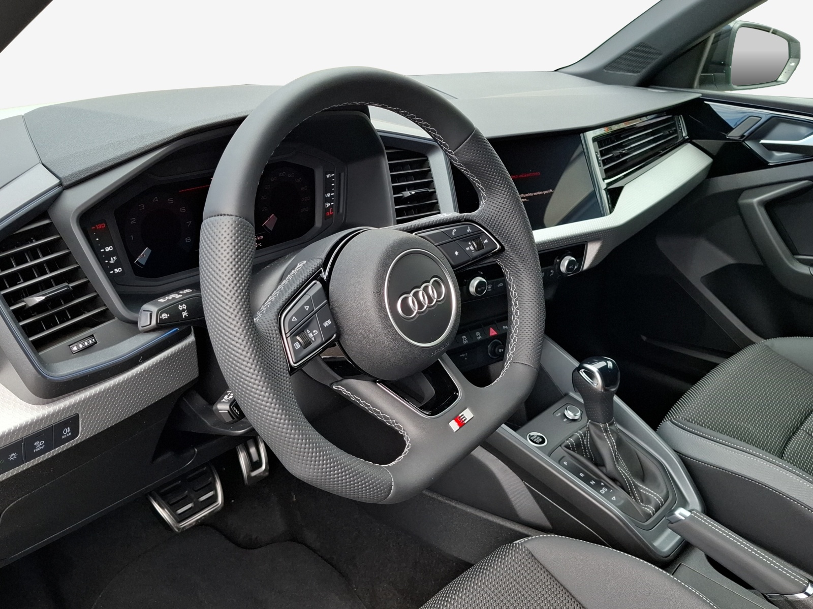 AUDI A1 Sportback 30 TFSI S Line Attraction S-tronic-image-15