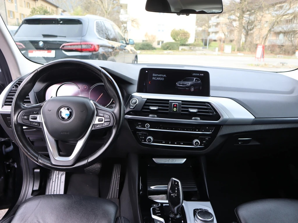 BMW X3 xDrive 20d Steptronic ** Teil-Leder ** Gr-Navi ** RF-Kamera ** ACC ** HUD ** Totwink-Assit **-image-9