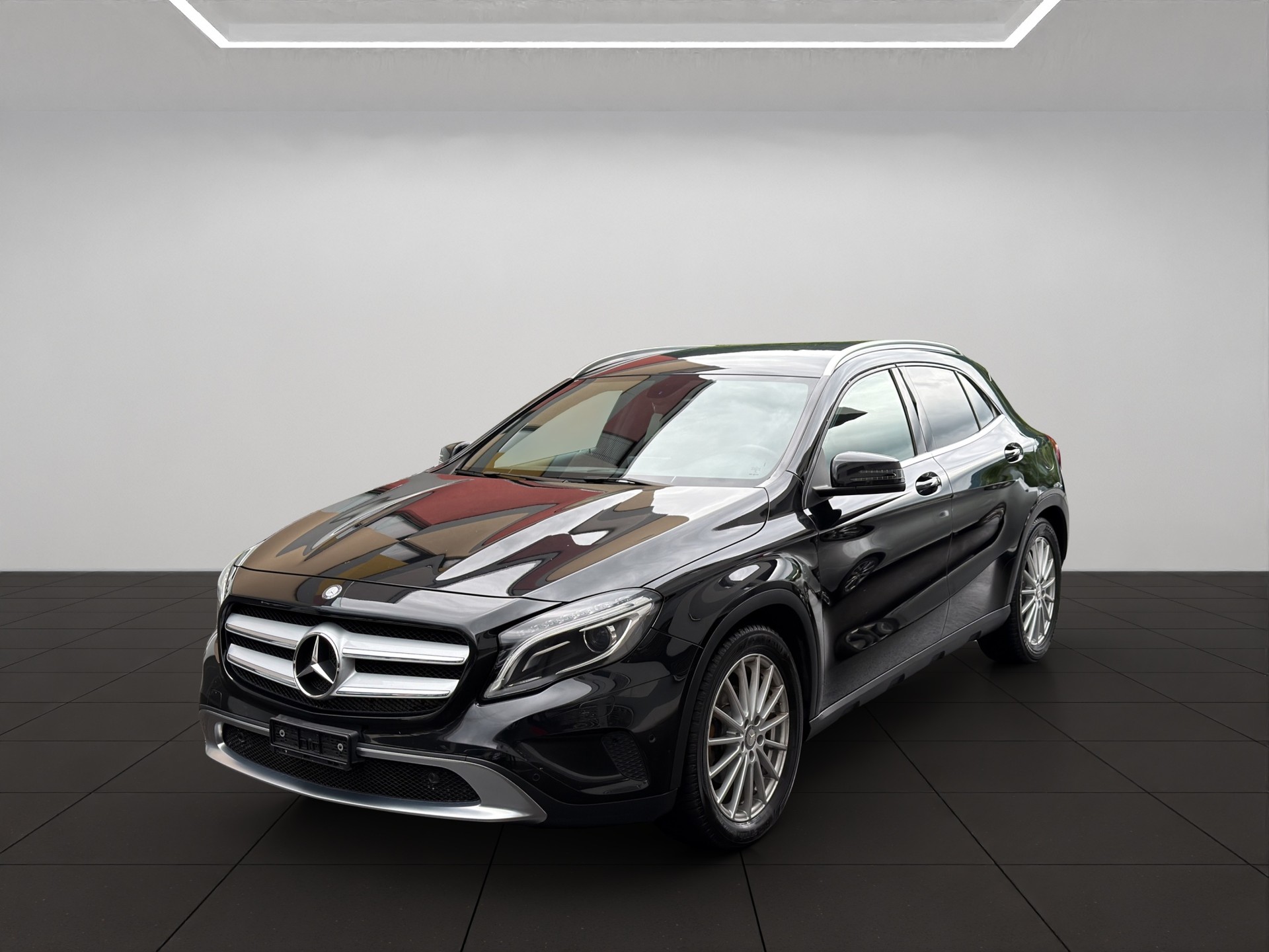 MERCEDES-BENZ GLA 200 CDI Swiss Star Edition 4Matic 7G-DCT-image-4