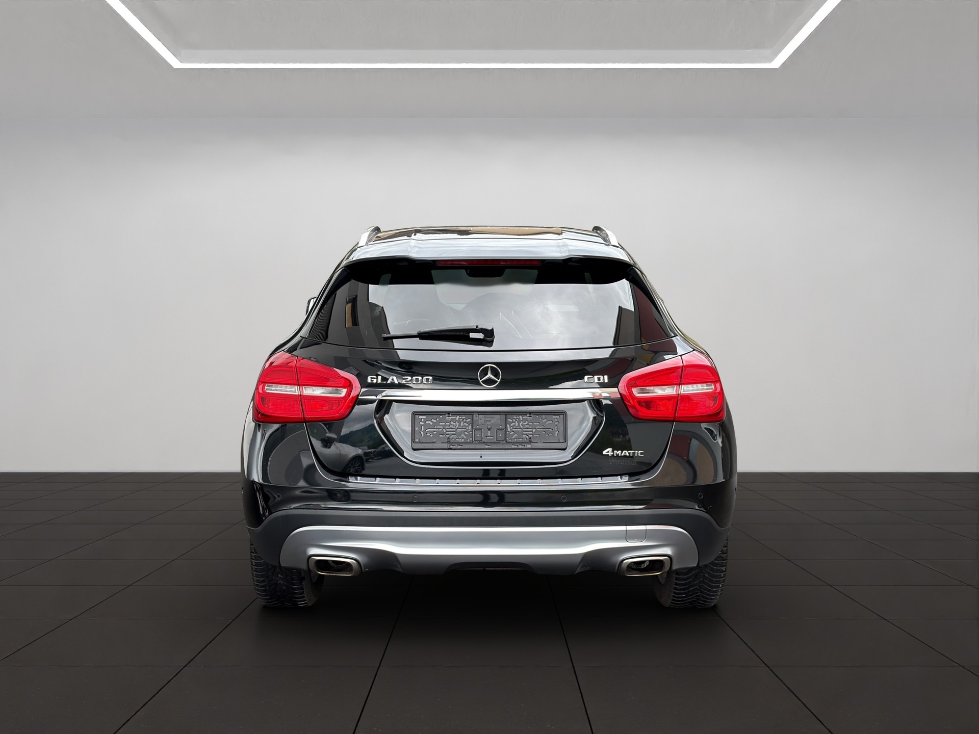 MERCEDES-BENZ GLA 200 CDI Swiss Star Edition 4Matic 7G-DCT-image-2