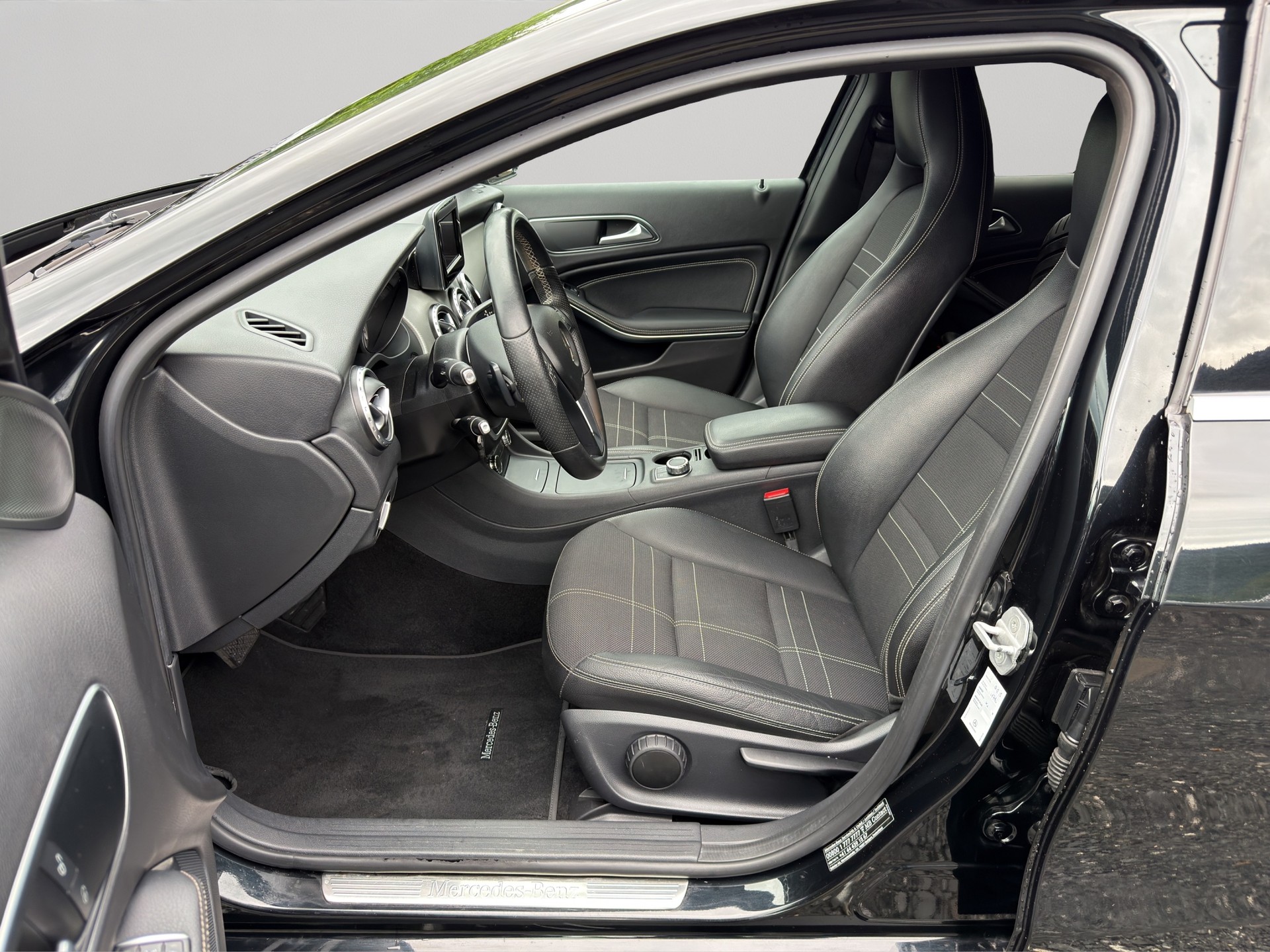 MERCEDES-BENZ GLA 200 CDI Swiss Star Edition 4Matic 7G-DCT-image-7