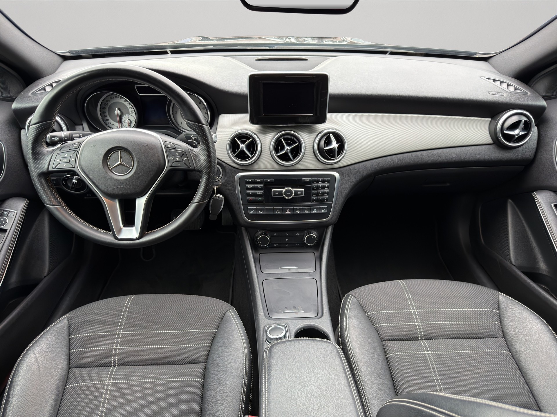 MERCEDES-BENZ GLA 200 CDI Swiss Star Edition 4Matic 7G-DCT-image-11
