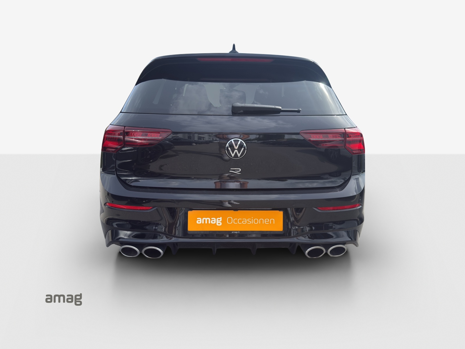 VW Golf 2.0 TSI R DSG 4Motion-image-3