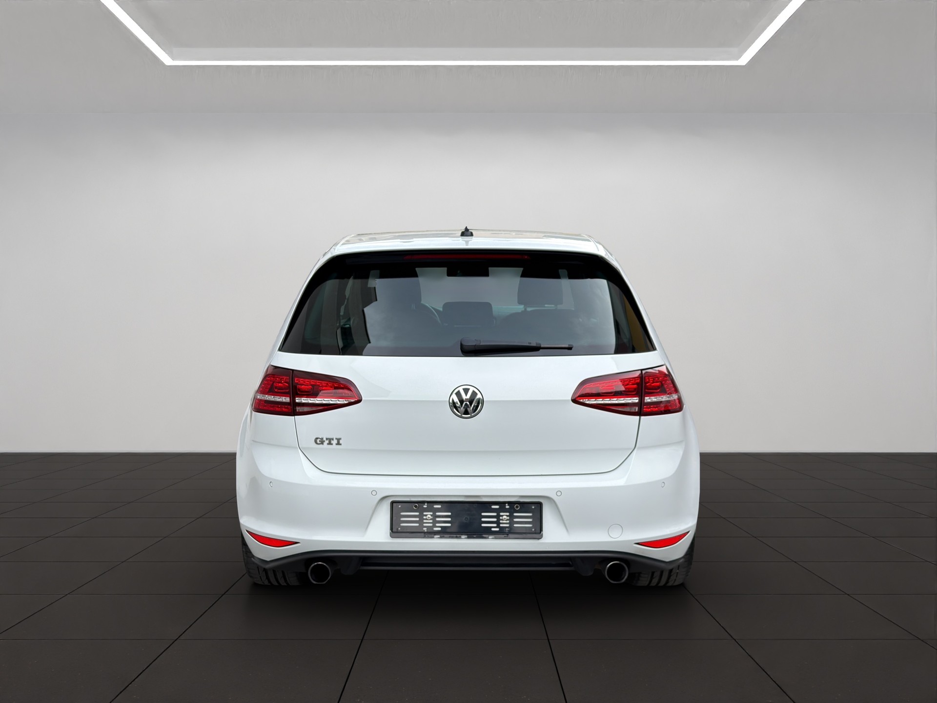 VW Golf 2.0 TSI GTI DSG-image-2