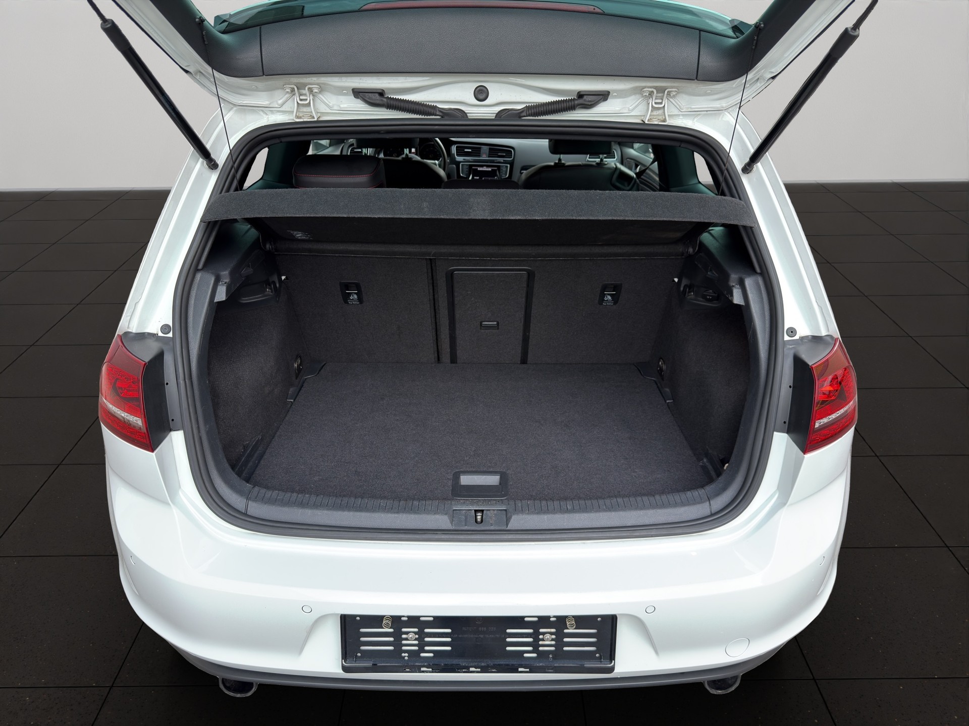VW Golf 2.0 TSI GTI DSG-image-8