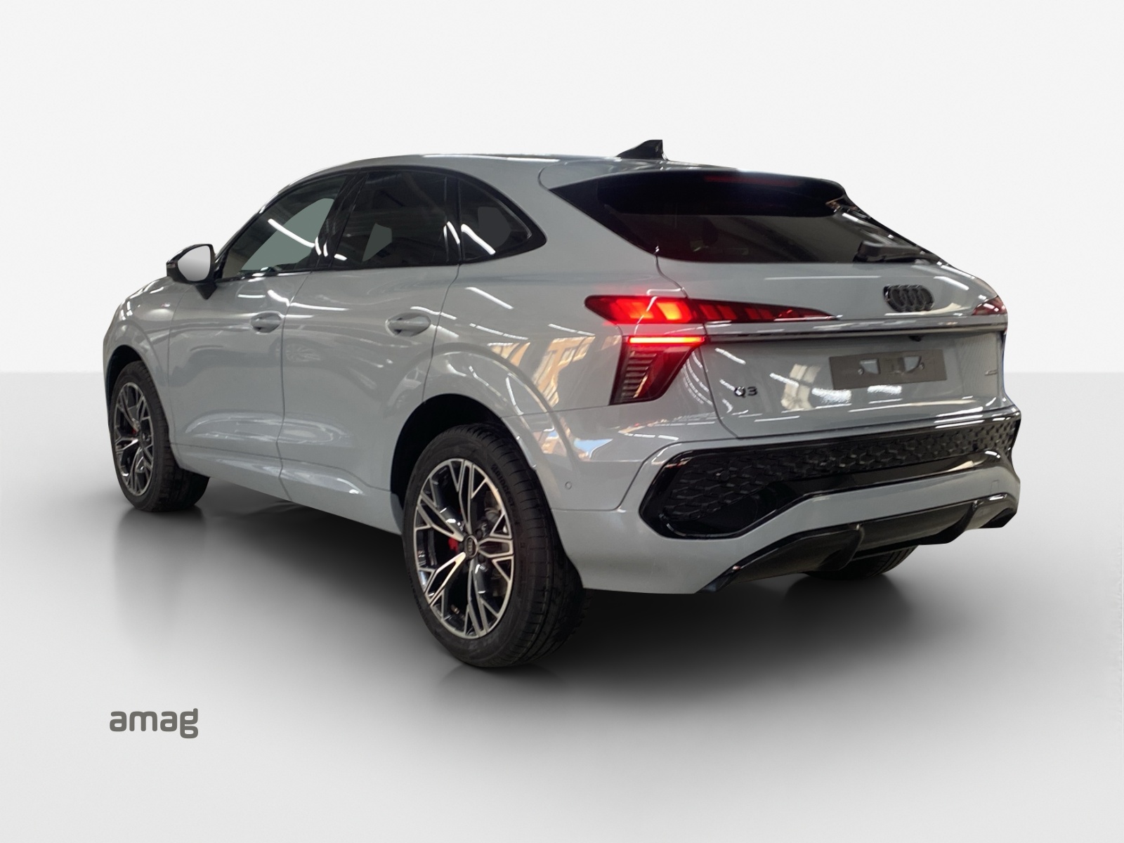 AUDI Q3 Sportback TFSI quattro 195 kW S tronic-image-2