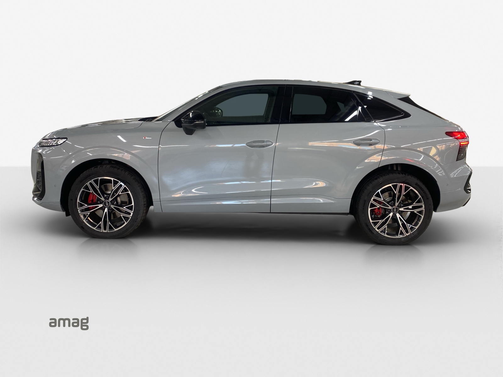 AUDI Q3 Sportback TFSI quattro 195 kW S tronic-image-1