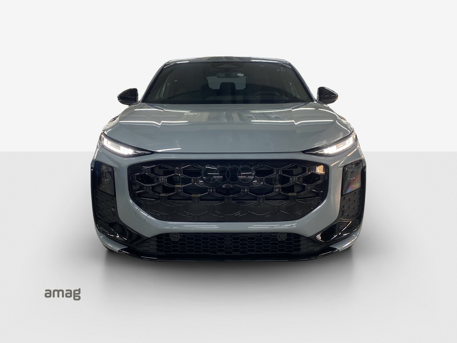AUDI Q3 Sportback TFSI quattro 195 kW S tronic-image-6