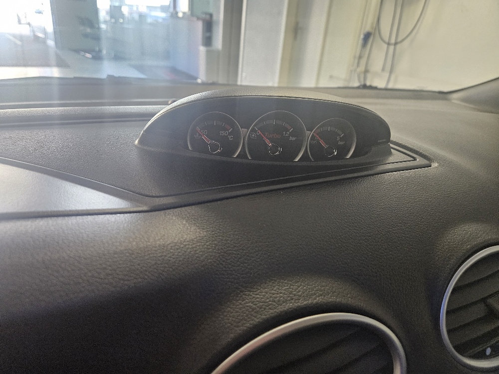 FORD Focus 2.5 Turbo ST-image-12